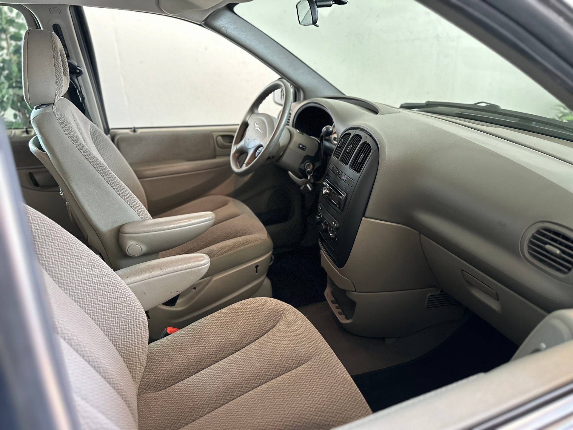 CHRYSLER Voyager 2.8 CRD SE Swiss Edition PLUS Automatic-image-10