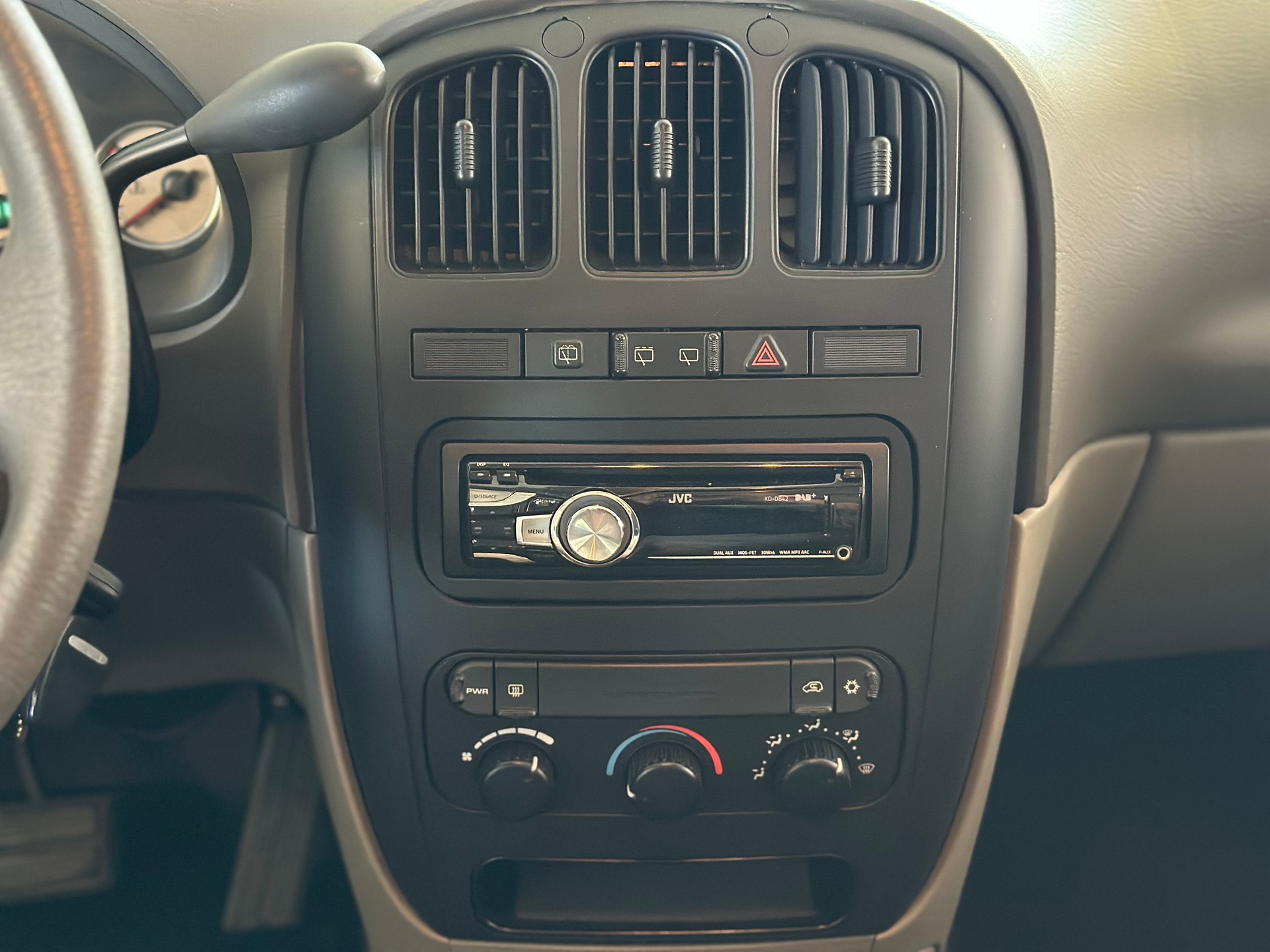 CHRYSLER Voyager 2.8 CRD SE Swiss Edition PLUS Automatic-image-14