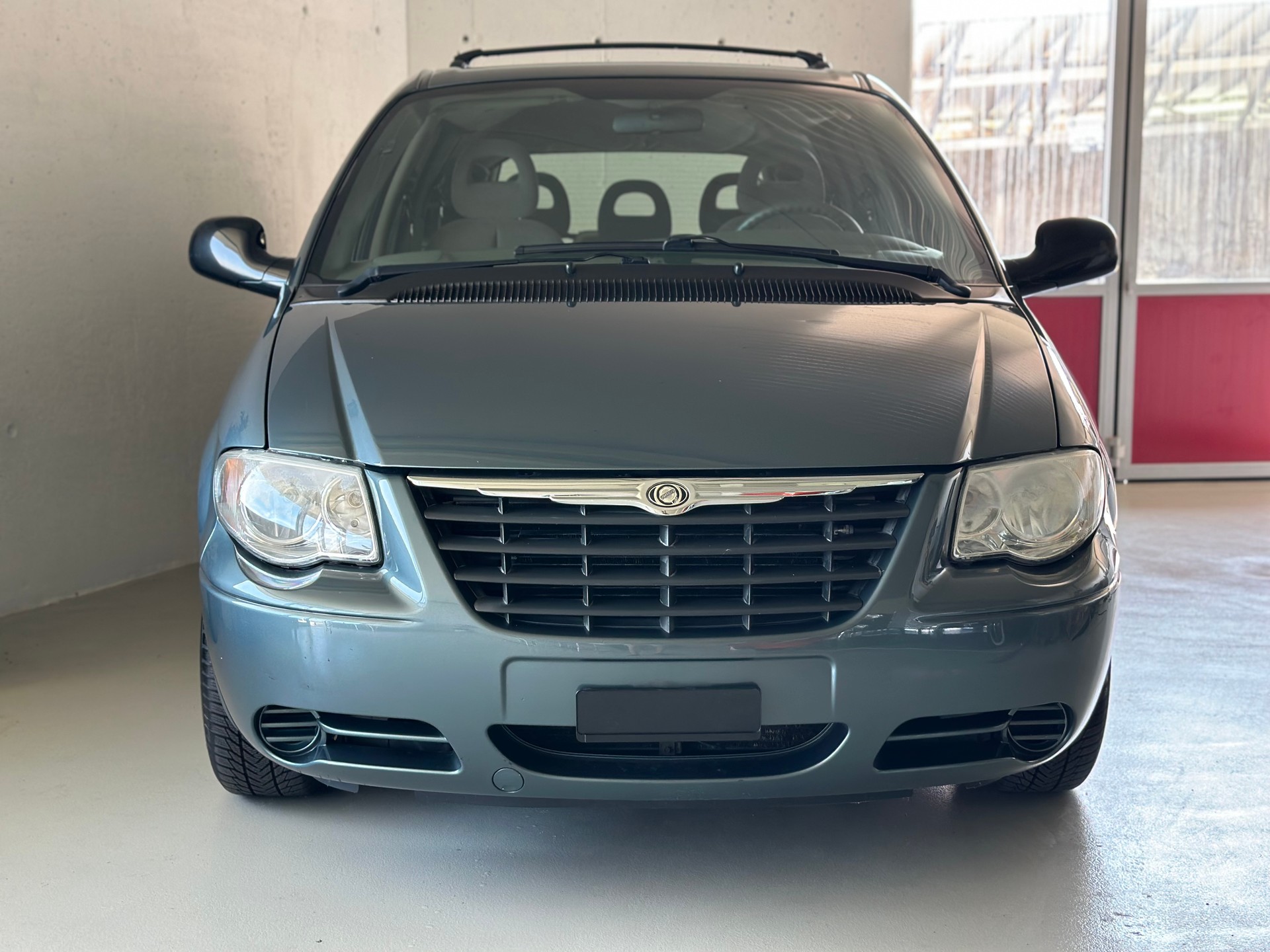 CHRYSLER Voyager 2.8 CRD SE Swiss Edition PLUS Automatic-image-2
