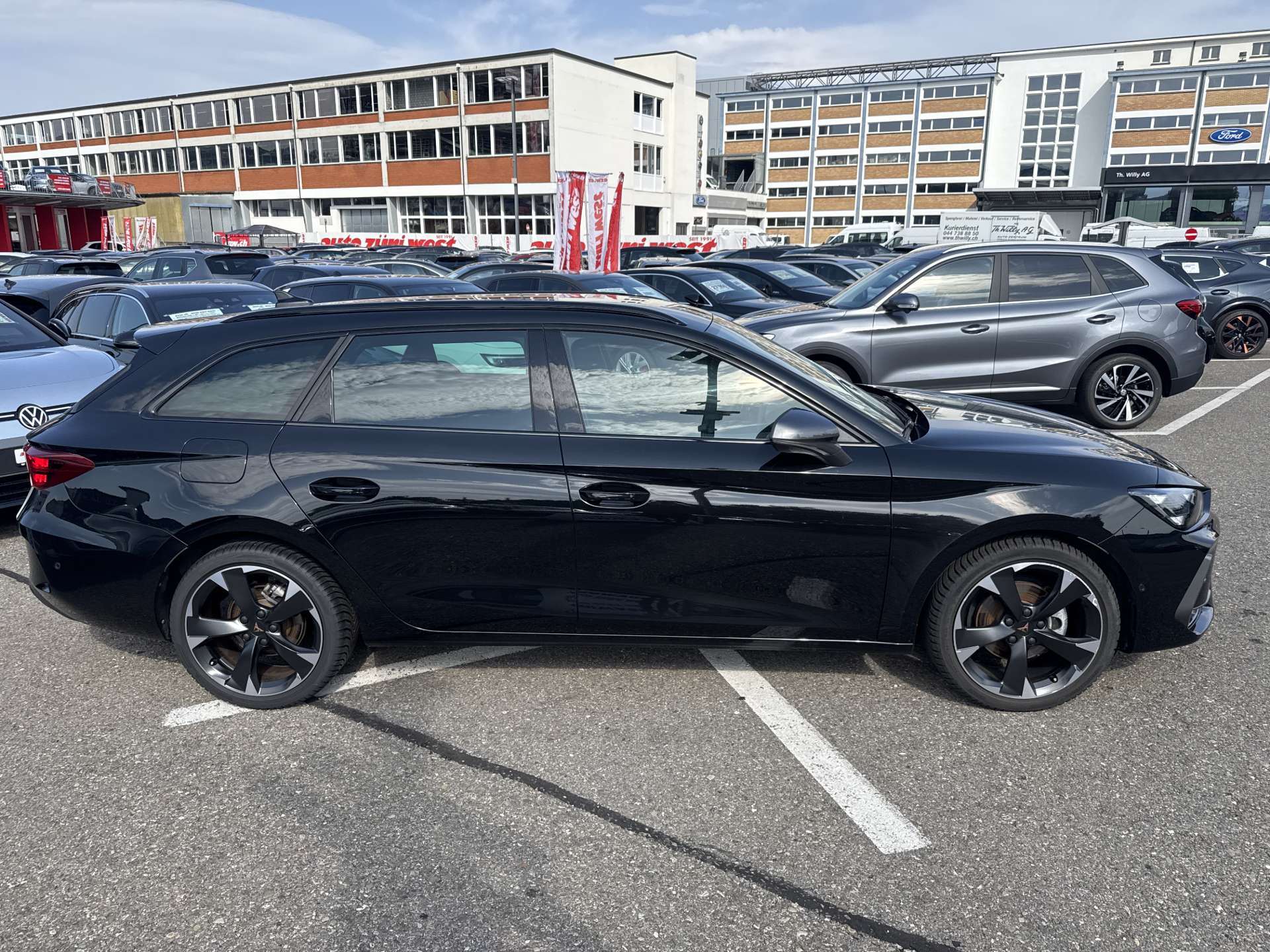 CUPRA LEON ST 1.5 eTSI DSG-Automat-image-10