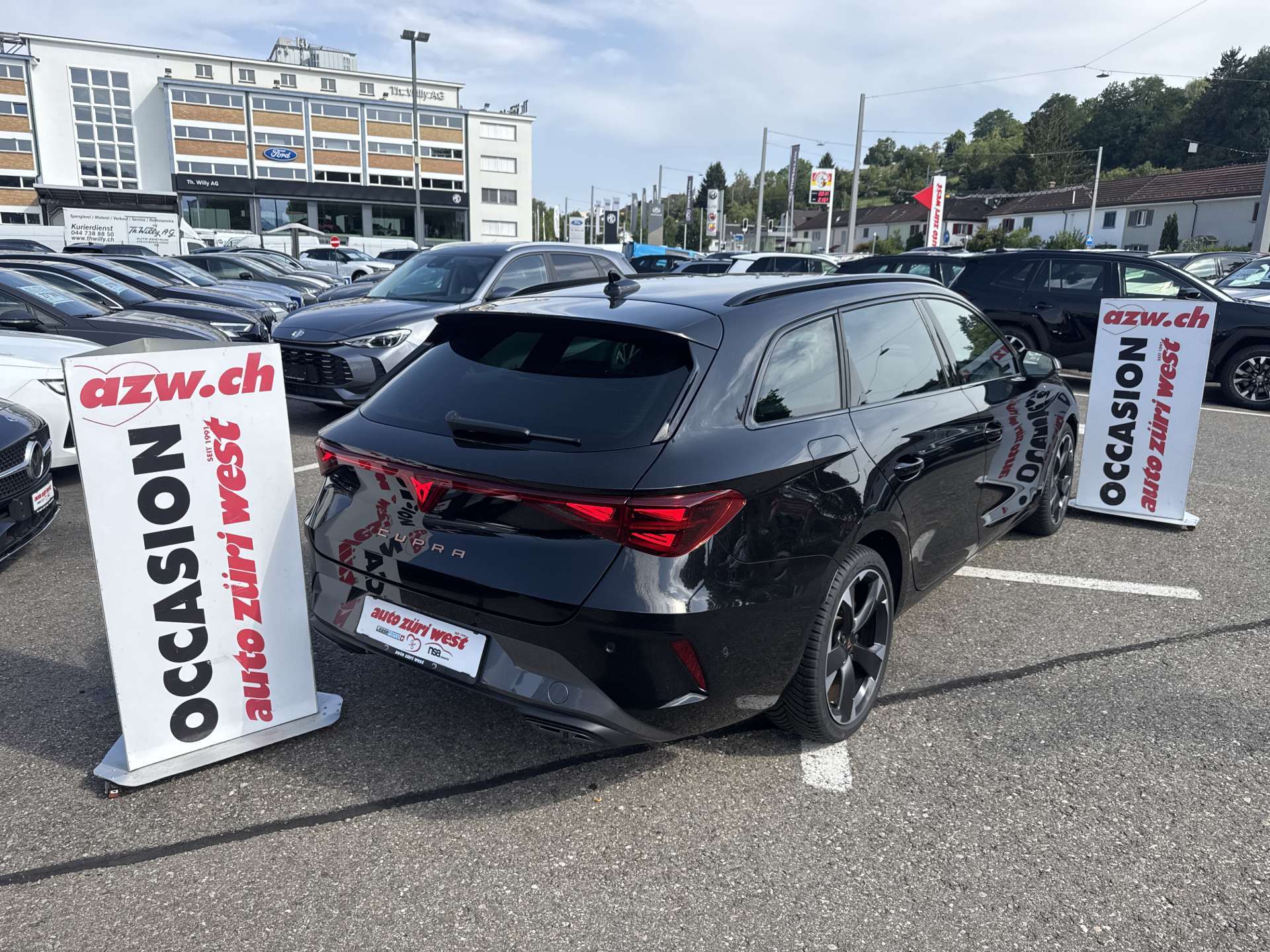 CUPRA LEON ST 1.5 eTSI DSG-Automat-image-2