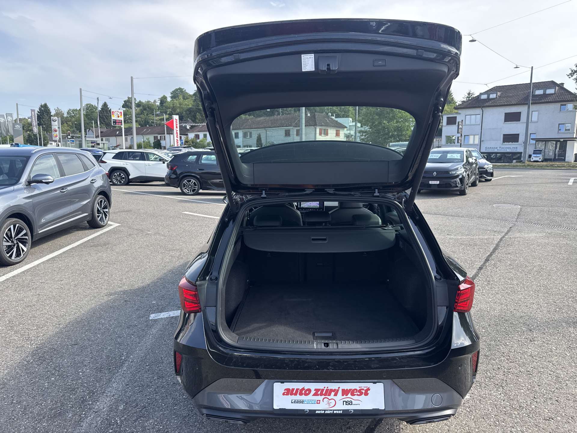 CUPRA LEON ST 1.5 eTSI DSG-Automat-image-7