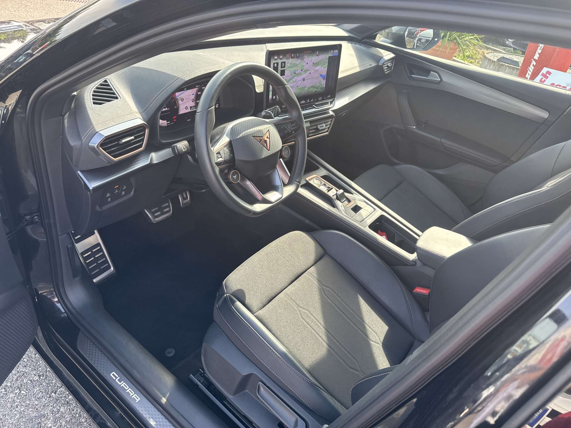 CUPRA LEON ST 1.5 eTSI DSG-Automat-image-5