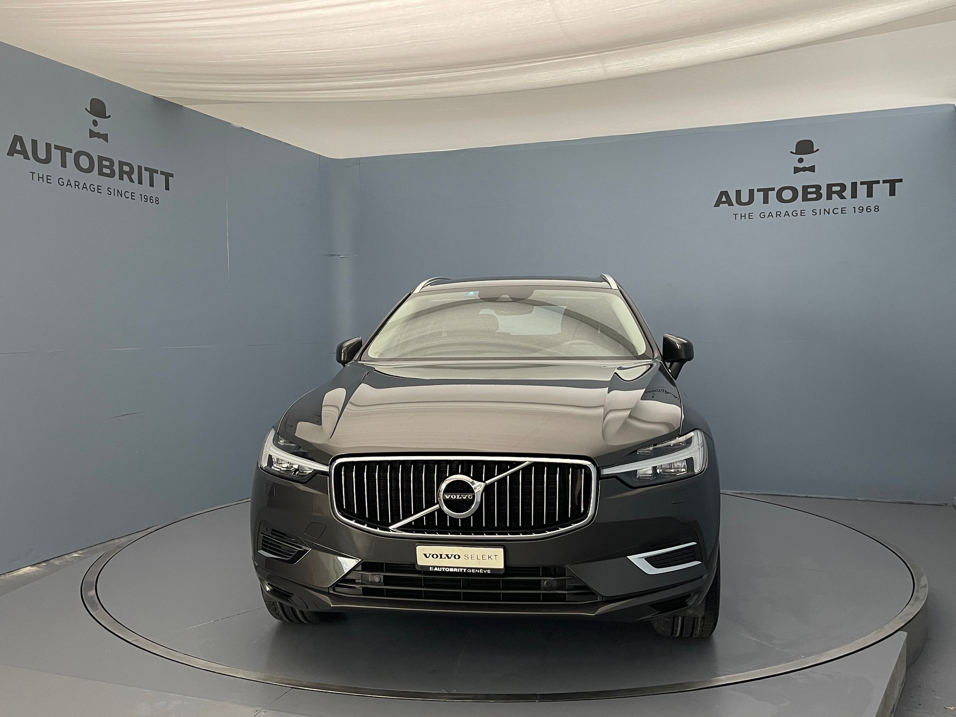 VOLVO XC60 2.0 T6 TE Inscription eAWD-image-1