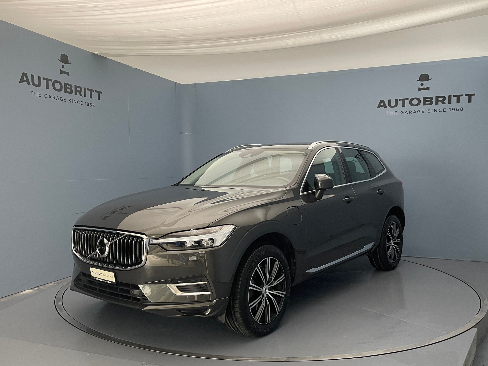 VOLVO XC60 2.0 T6 TE Inscription eAWD-image-0