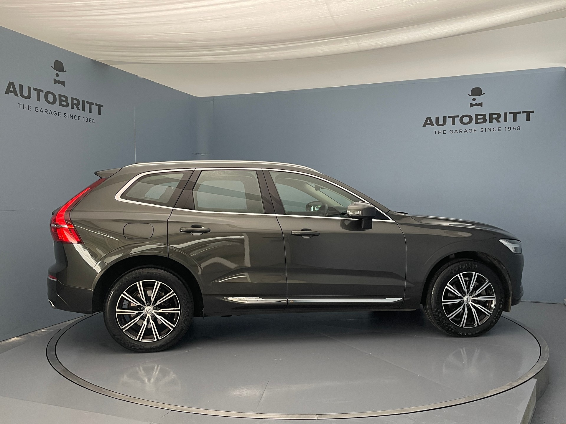 VOLVO XC60 2.0 T6 TE Inscription eAWD-image-2