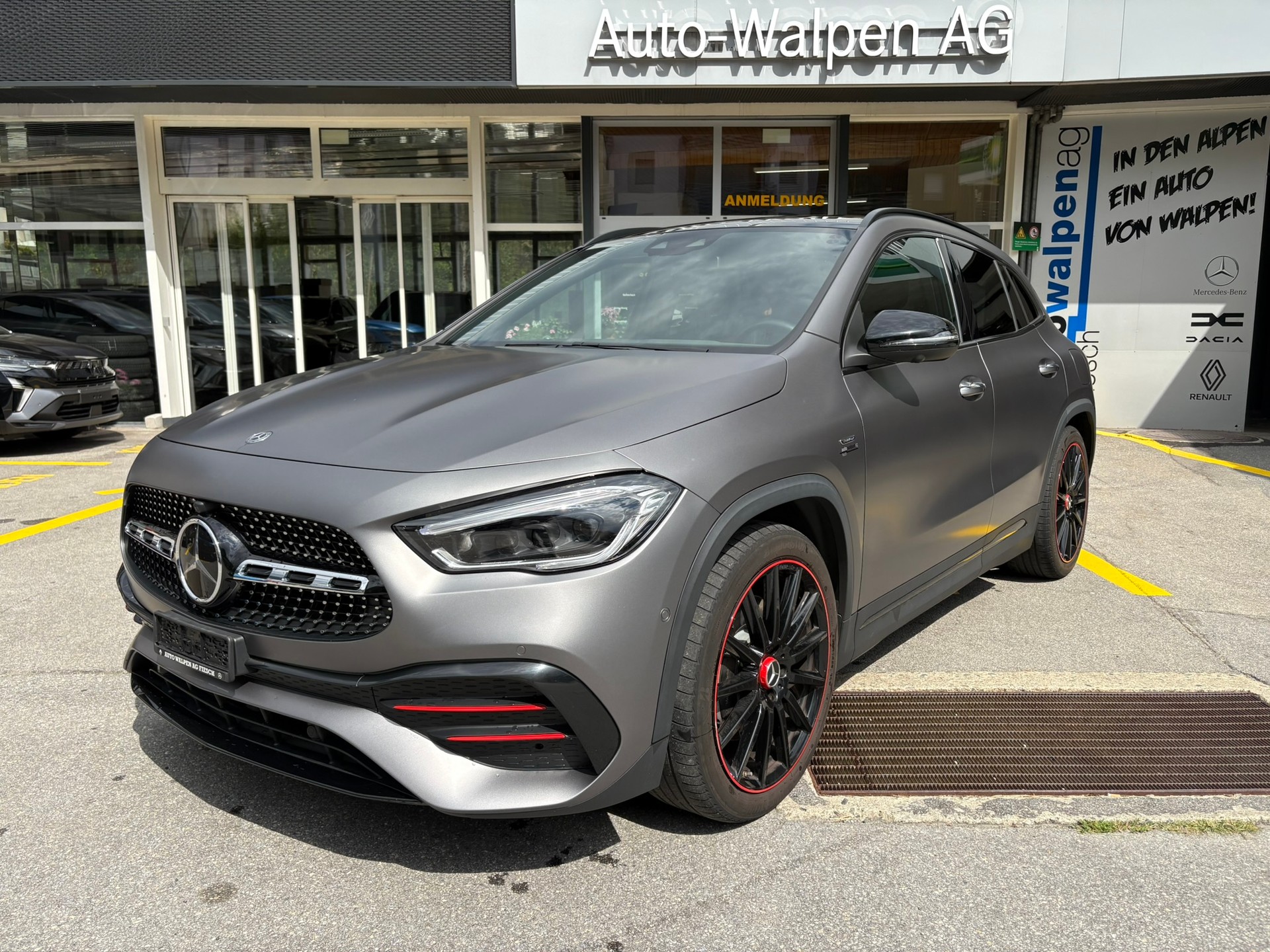 MERCEDES-BENZ GLA 250 Edition 1. 4Matic-image-0