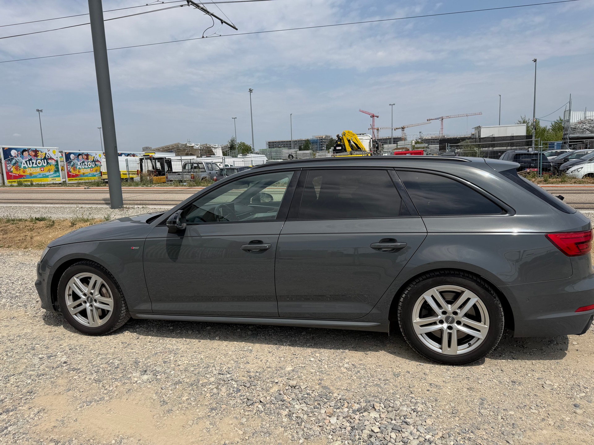 AUDI A4 Avant 2.0 TFSI Sport quattro S-tronic-image-14