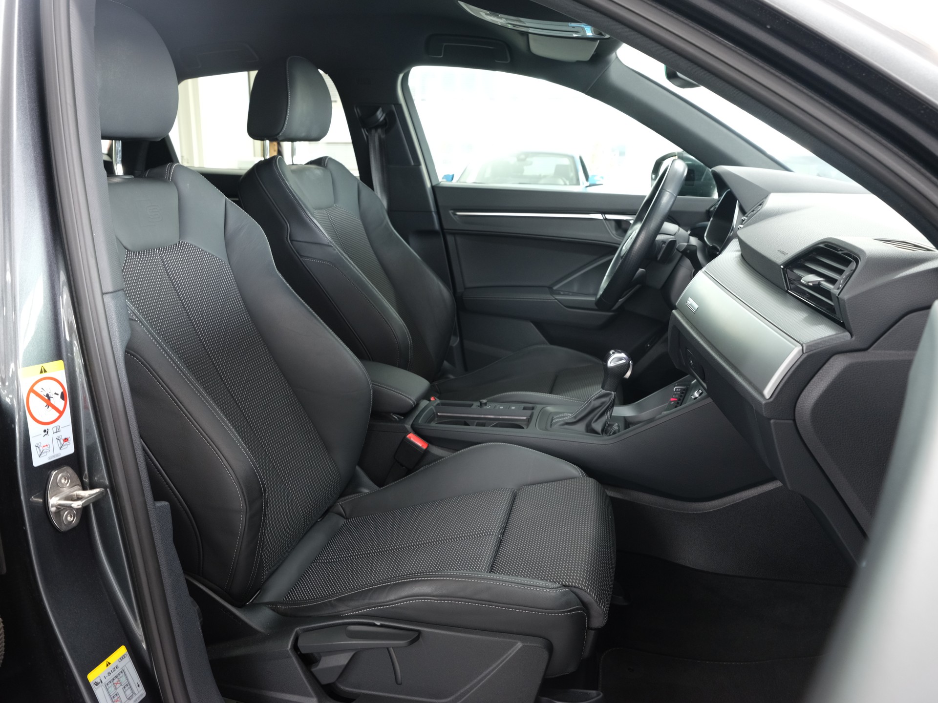AUDI Q3 Sportback 35 TFSI S line S-tronic *360 Kamera* *S-Line* *Carplay*-image-13