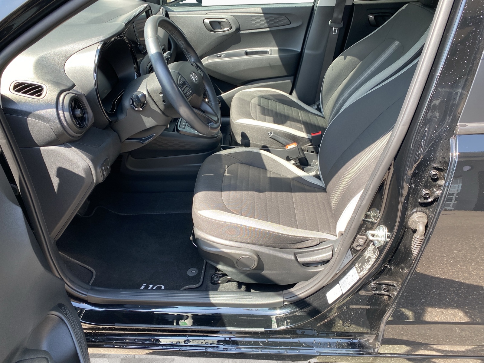 HYUNDAI i10 1.2 Amplia-image-9