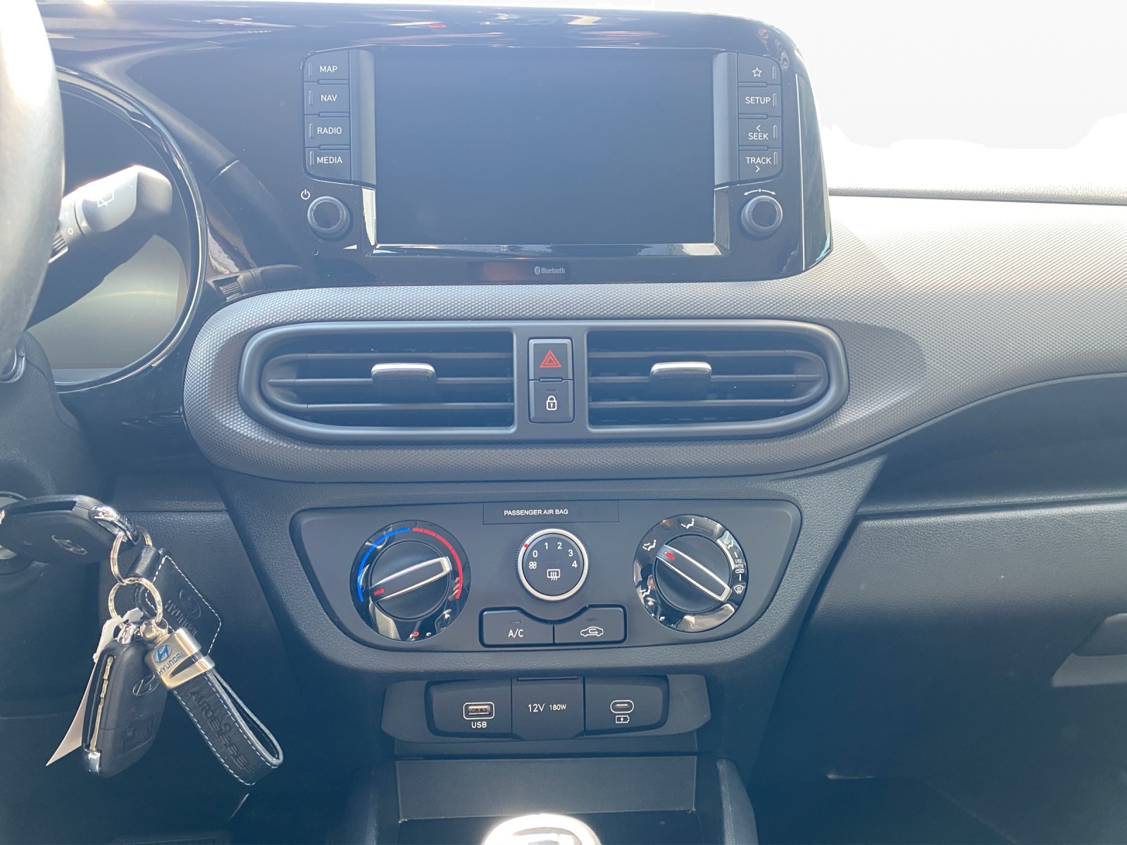 HYUNDAI i10 1.2 Amplia-image-14