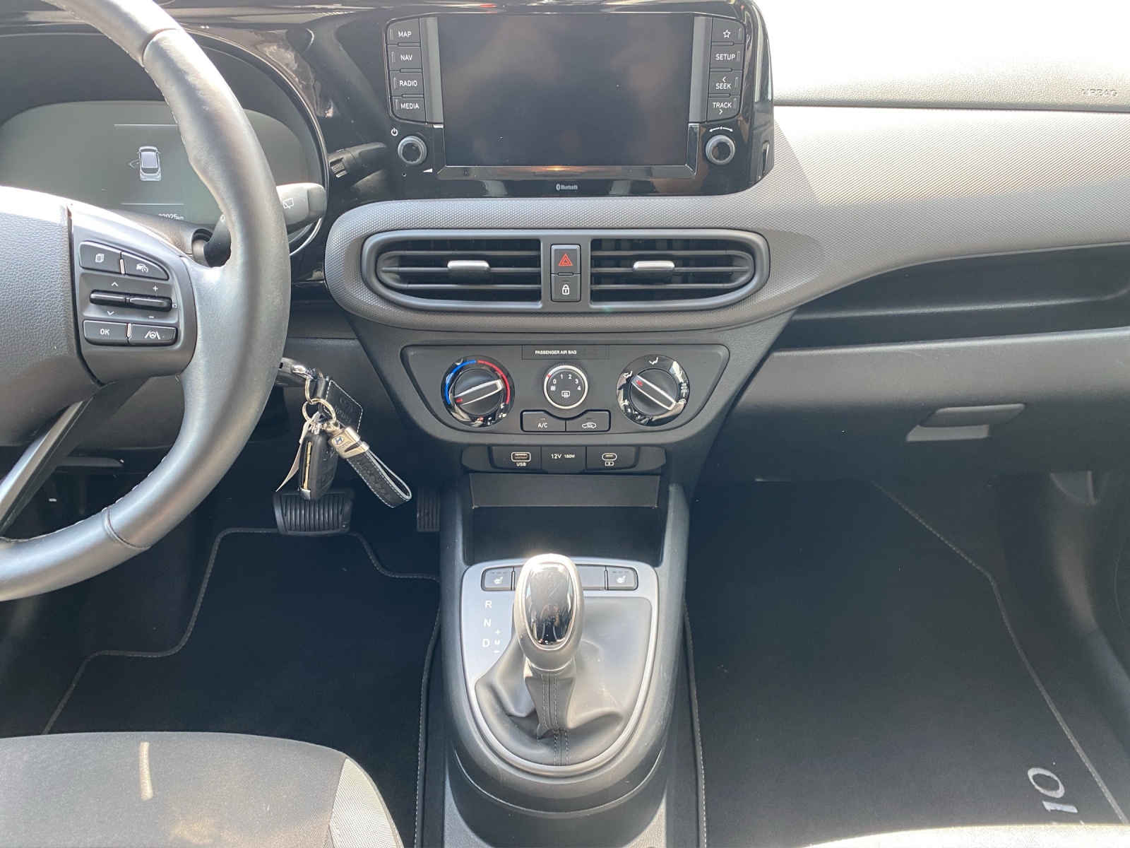 HYUNDAI i10 1.2 Amplia-image-13