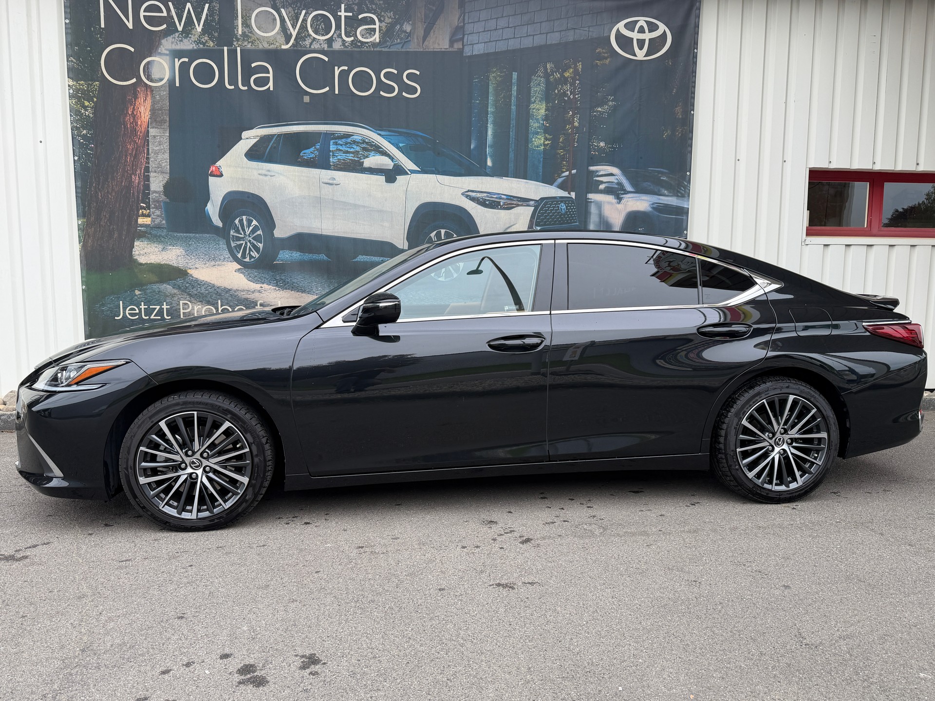 LEXUS ES 300h Comfort-image-1