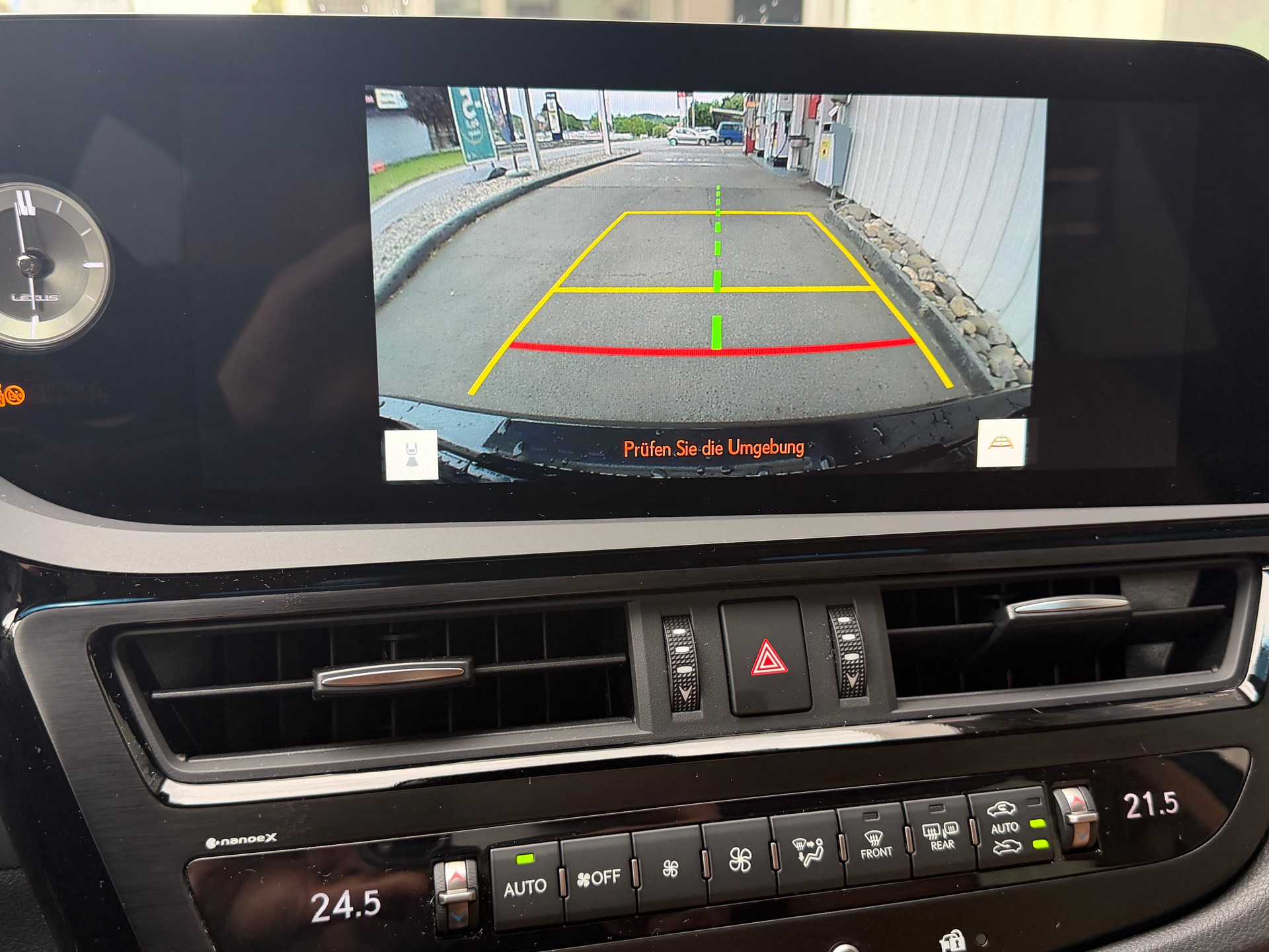 LEXUS ES 300h Comfort-image-15