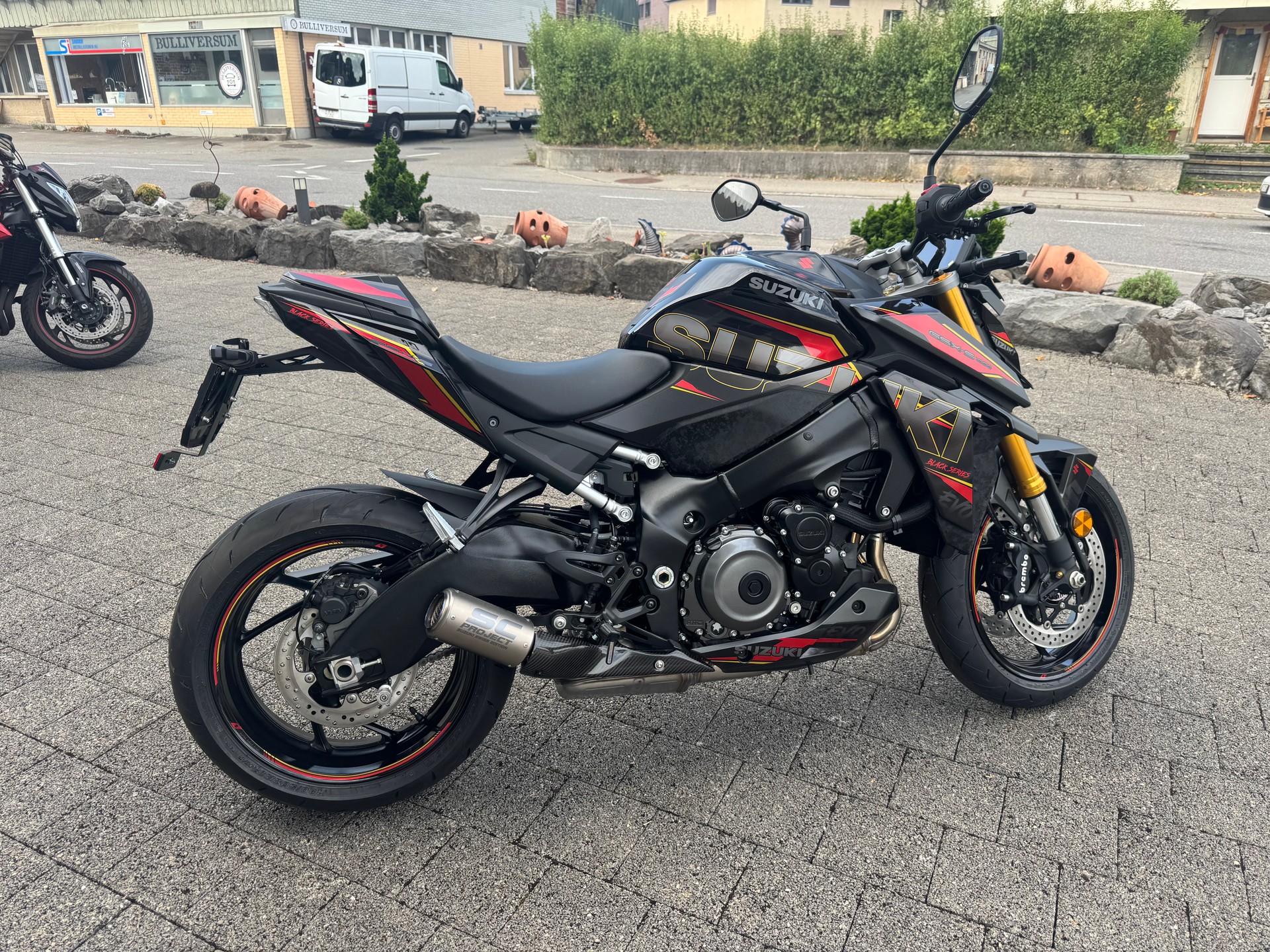 SUZUKI GSX-S 1000-image-2