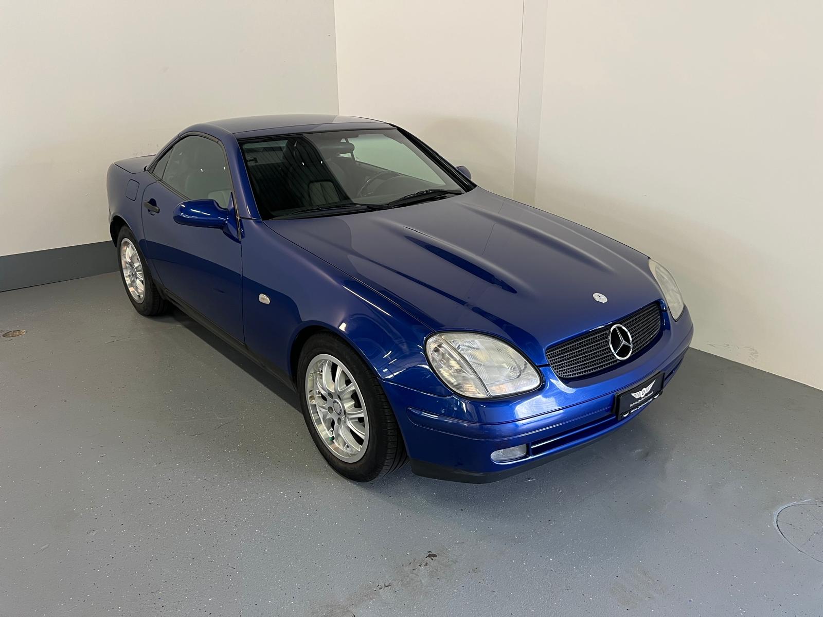 MERCEDES-BENZ SLK 200-showroom-element-1