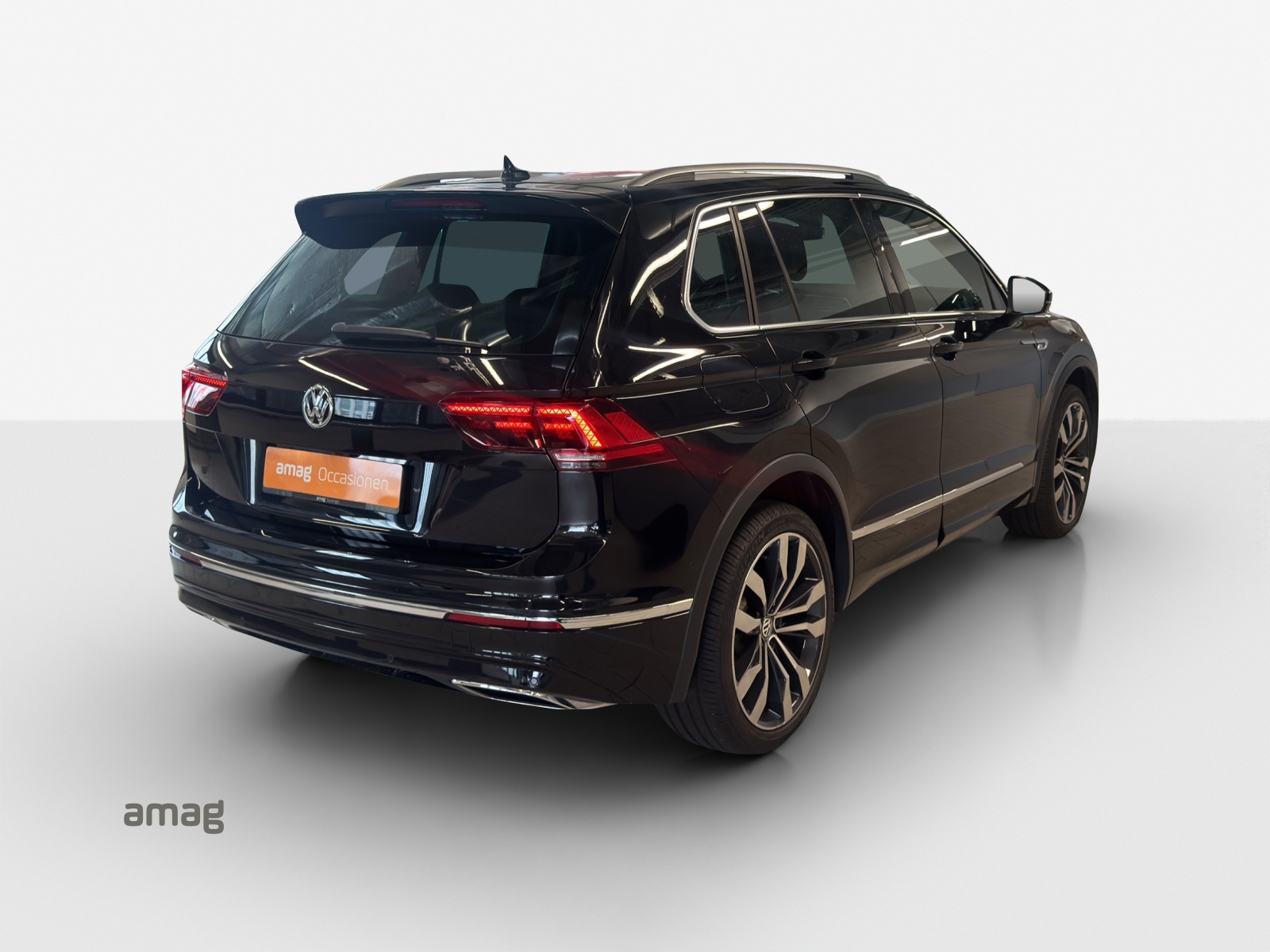 VW Tiguan 2.0TSI Highline 4Motion DSG-image-4
