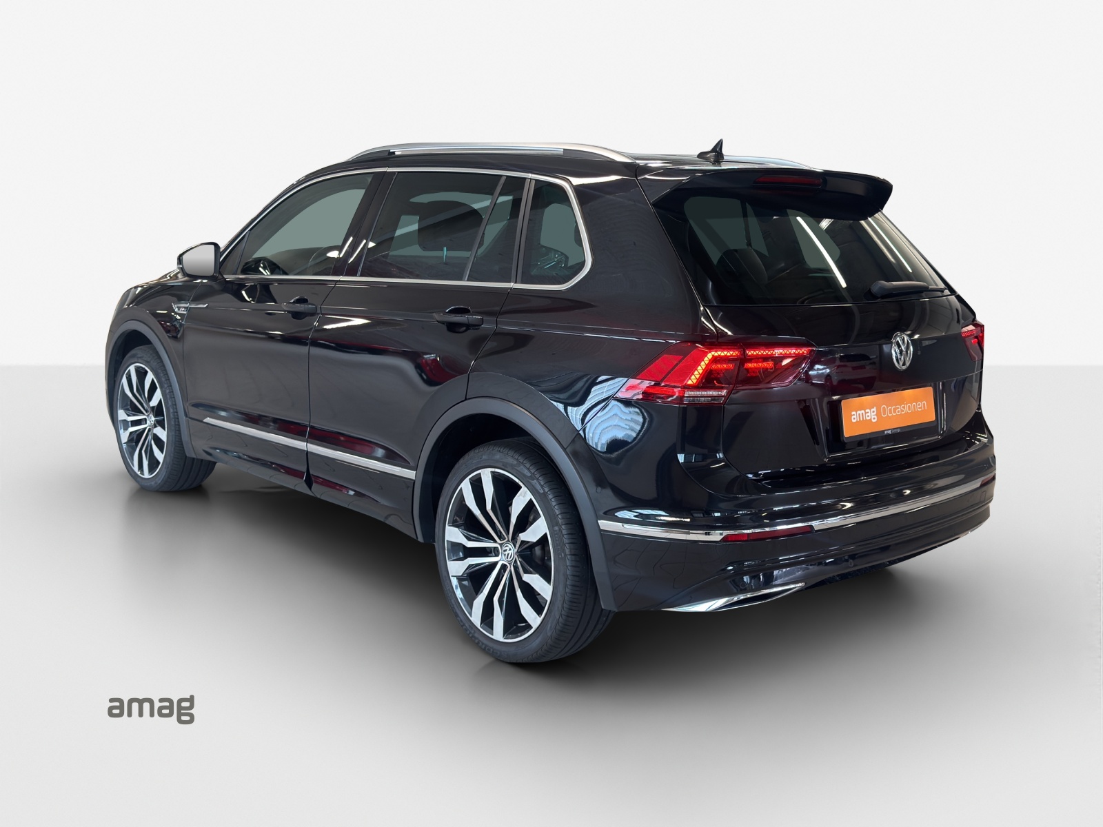 VW Tiguan 2.0TSI Highline 4Motion DSG-image-2