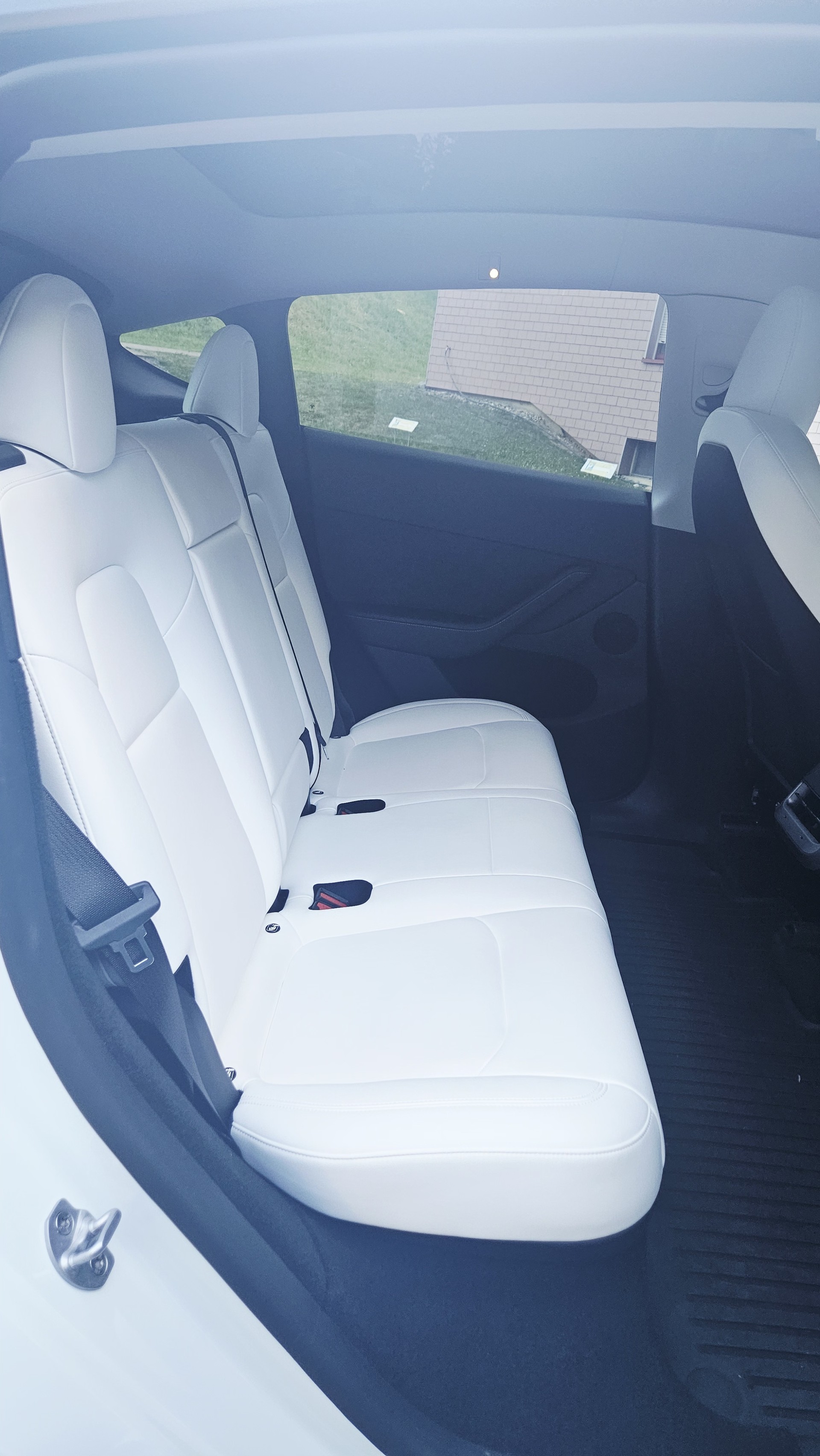 TESLA Long Range AWD-image-10