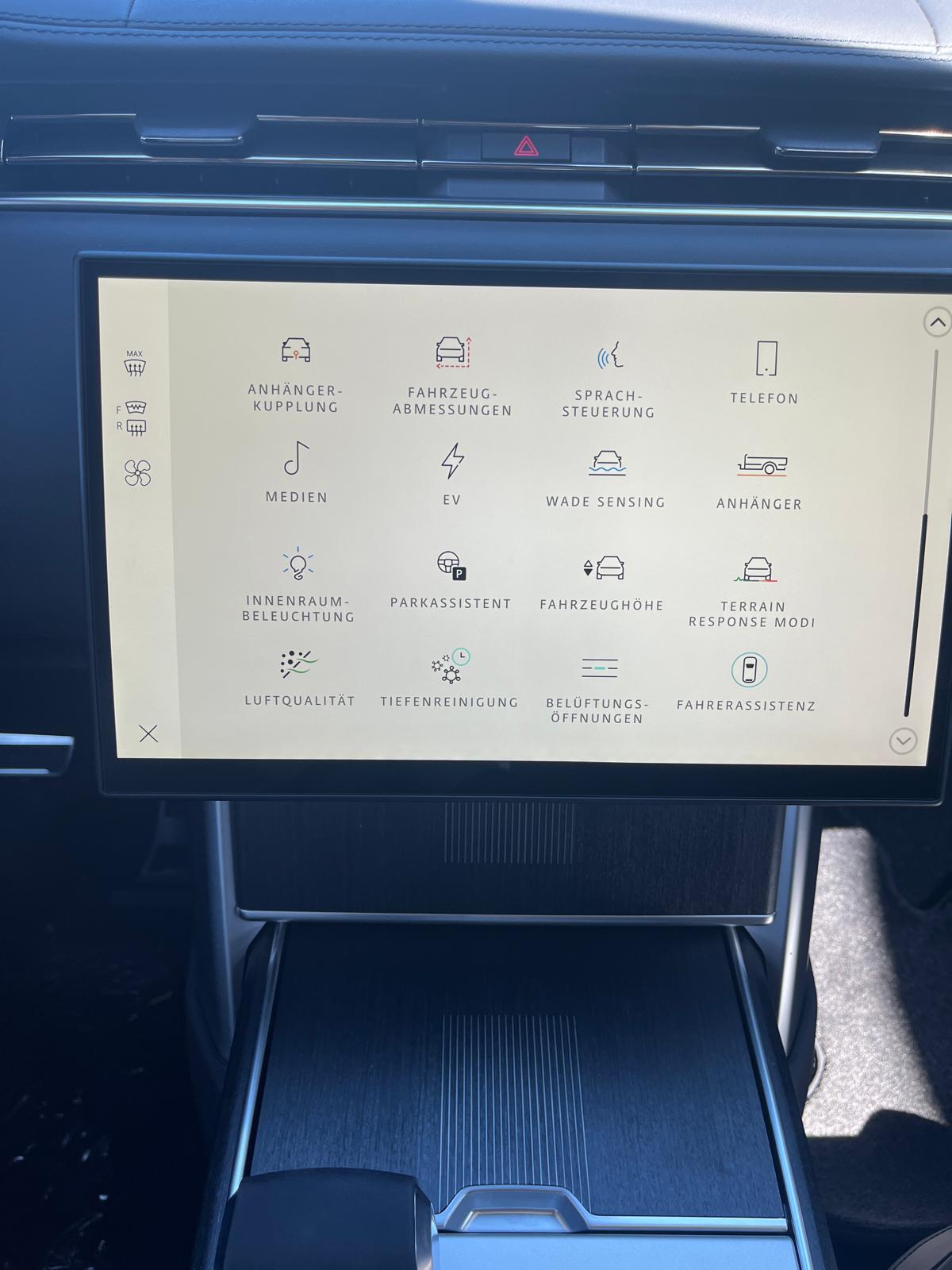 LAND ROVER Range Rover Autobiography 3.0 PHEV 550 AWD-image-12