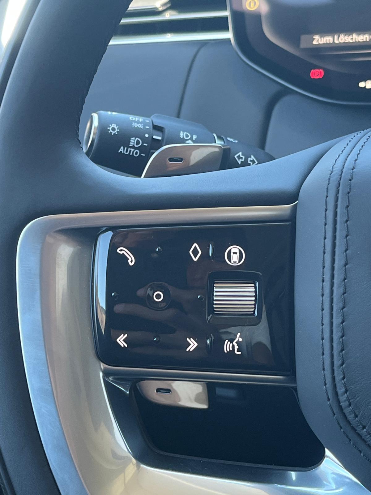 LAND ROVER Range Rover Autobiography 3.0 PHEV 550 AWD-image-8