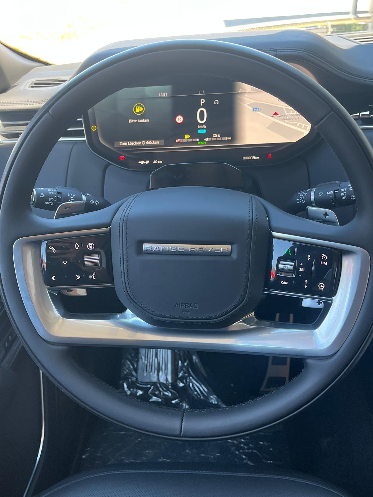 LAND ROVER Range Rover Autobiography 3.0 PHEV 550 AWD-image-6