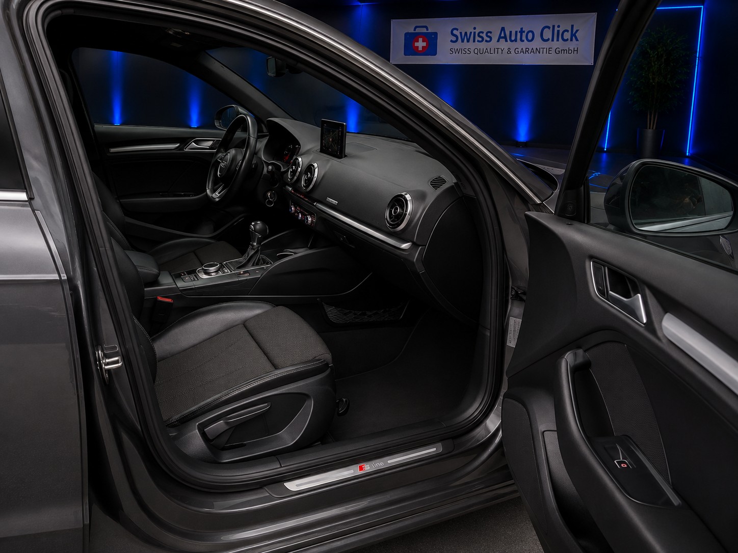 AUDI A3 Sportback 2.0 TDI Attraction quattro S-tronic-image-12
