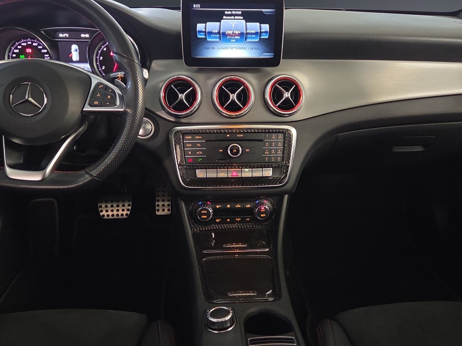 MERCEDES-BENZ CLA 250 AMG Line 4Matic-image-16