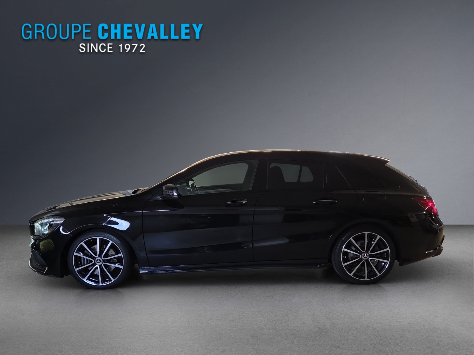 MERCEDES-BENZ CLA 250 AMG Line 4Matic-image-2
