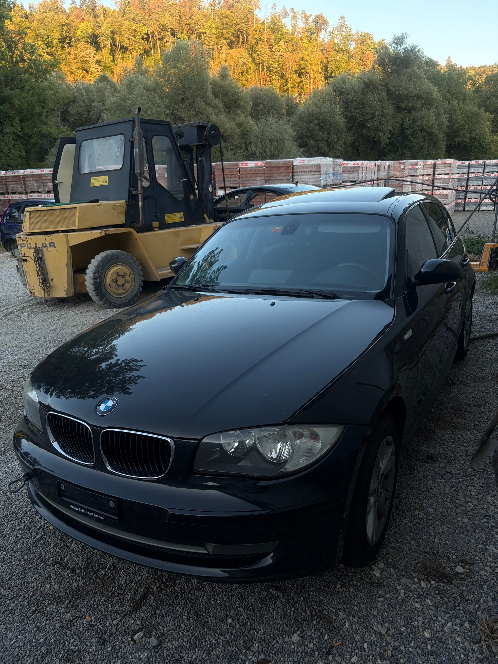 BMW 120i-image-5