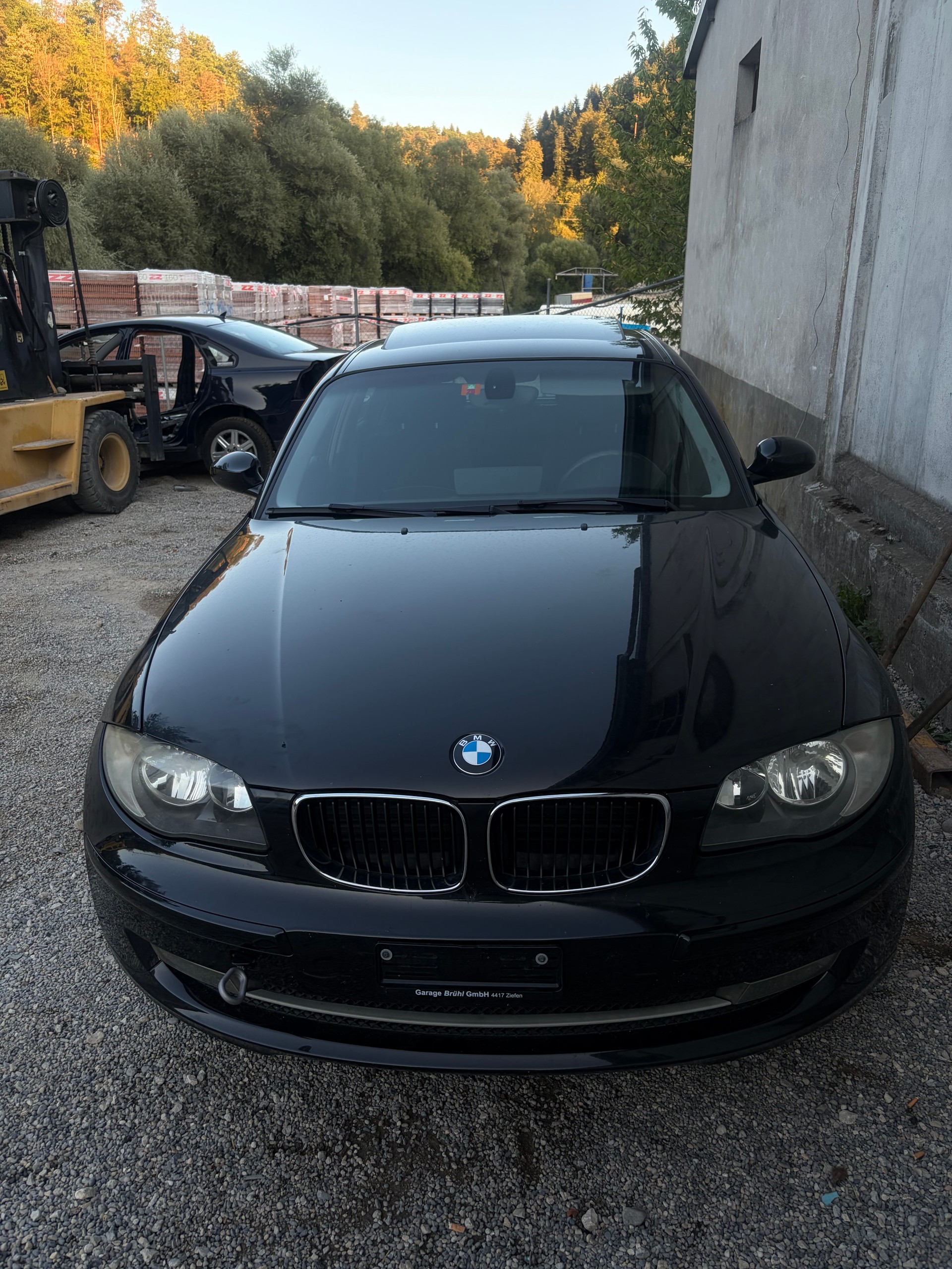 BMW 120i-image-0