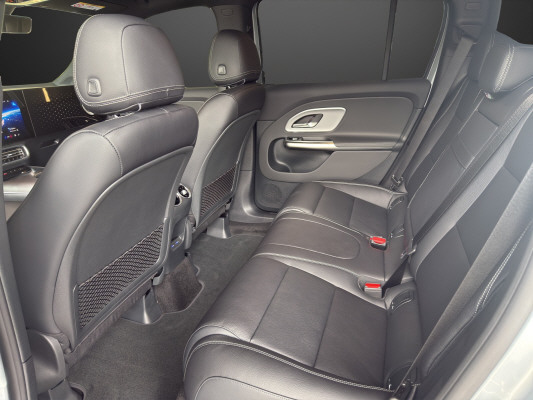 MERCEDES-BENZ GLB 350 85kWh EQ 4 Matic-image-6
