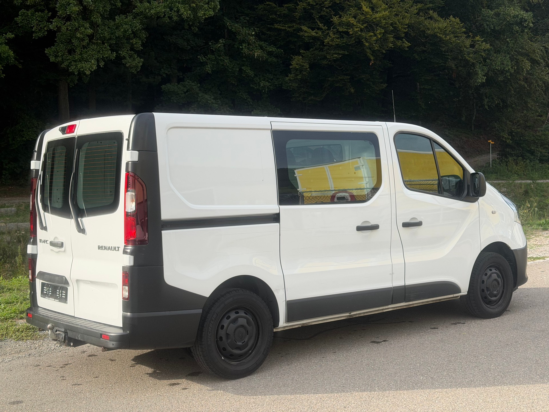 RENAULT Trafic 2.0 Energy dCi 120 3.0t Business L1H1-image-1