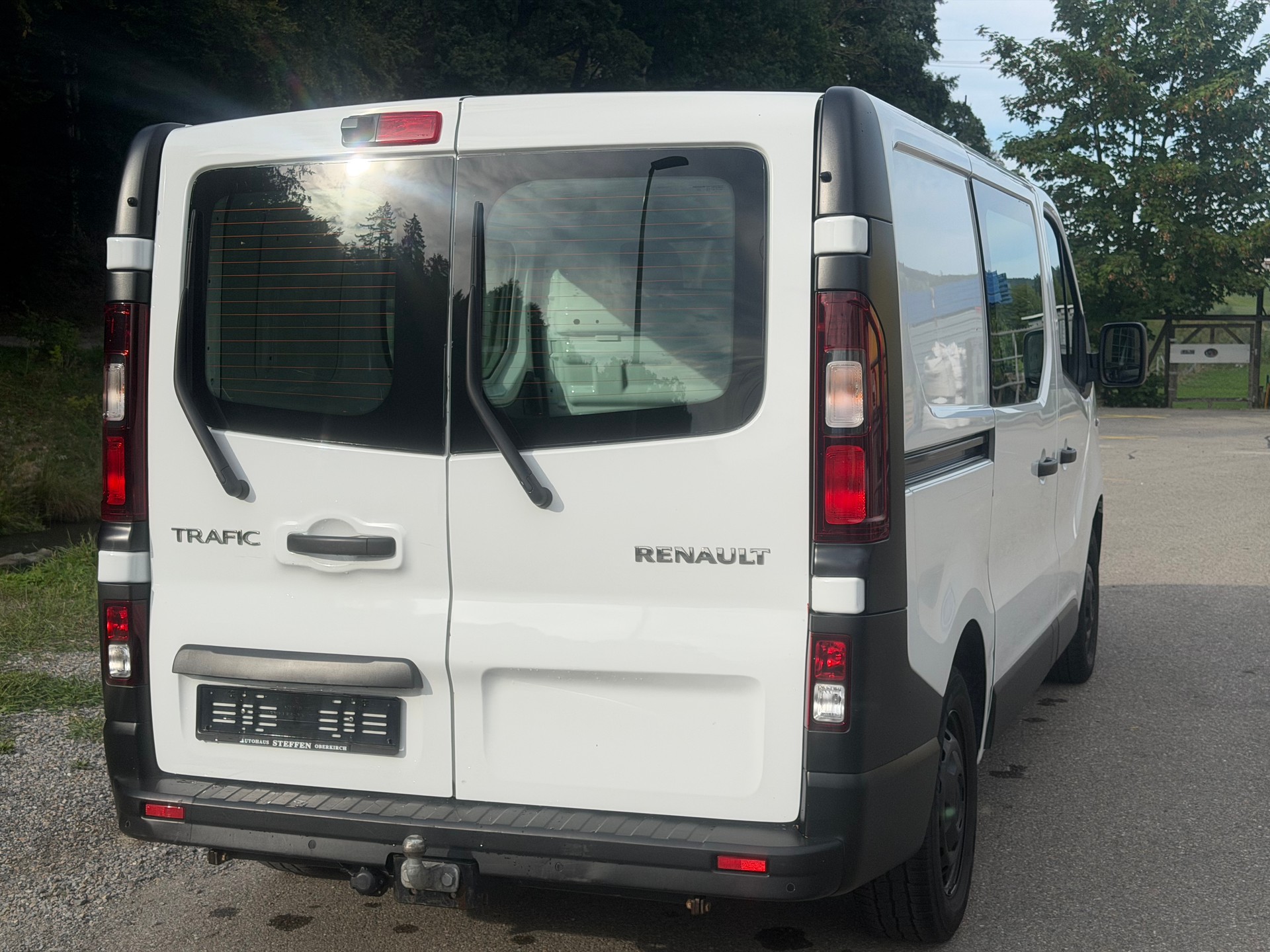 RENAULT Trafic 2.0 Energy dCi 120 3.0t Business L1H1-image-2