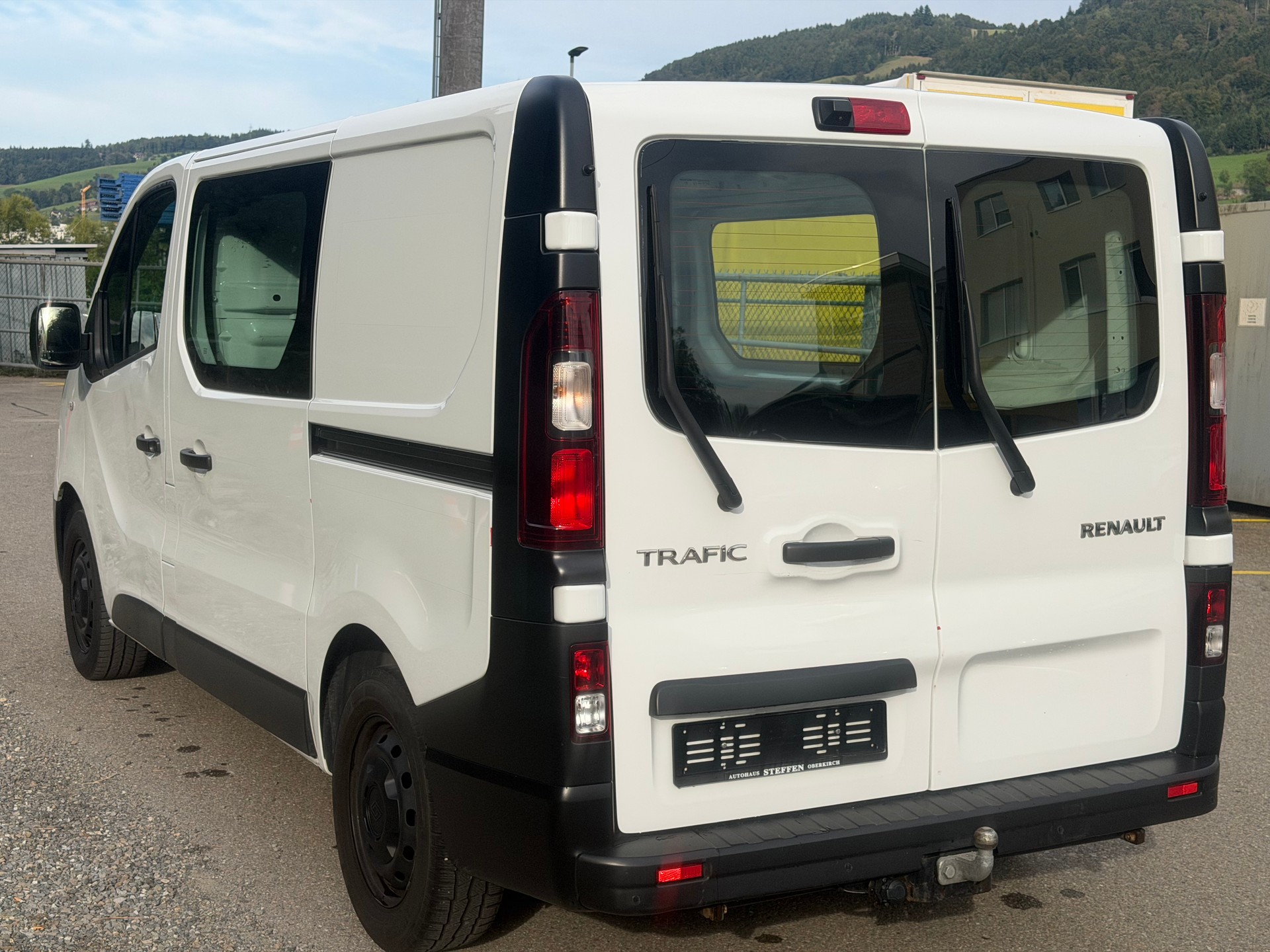 RENAULT Trafic 2.0 Energy dCi 120 3.0t Business L1H1-image-3