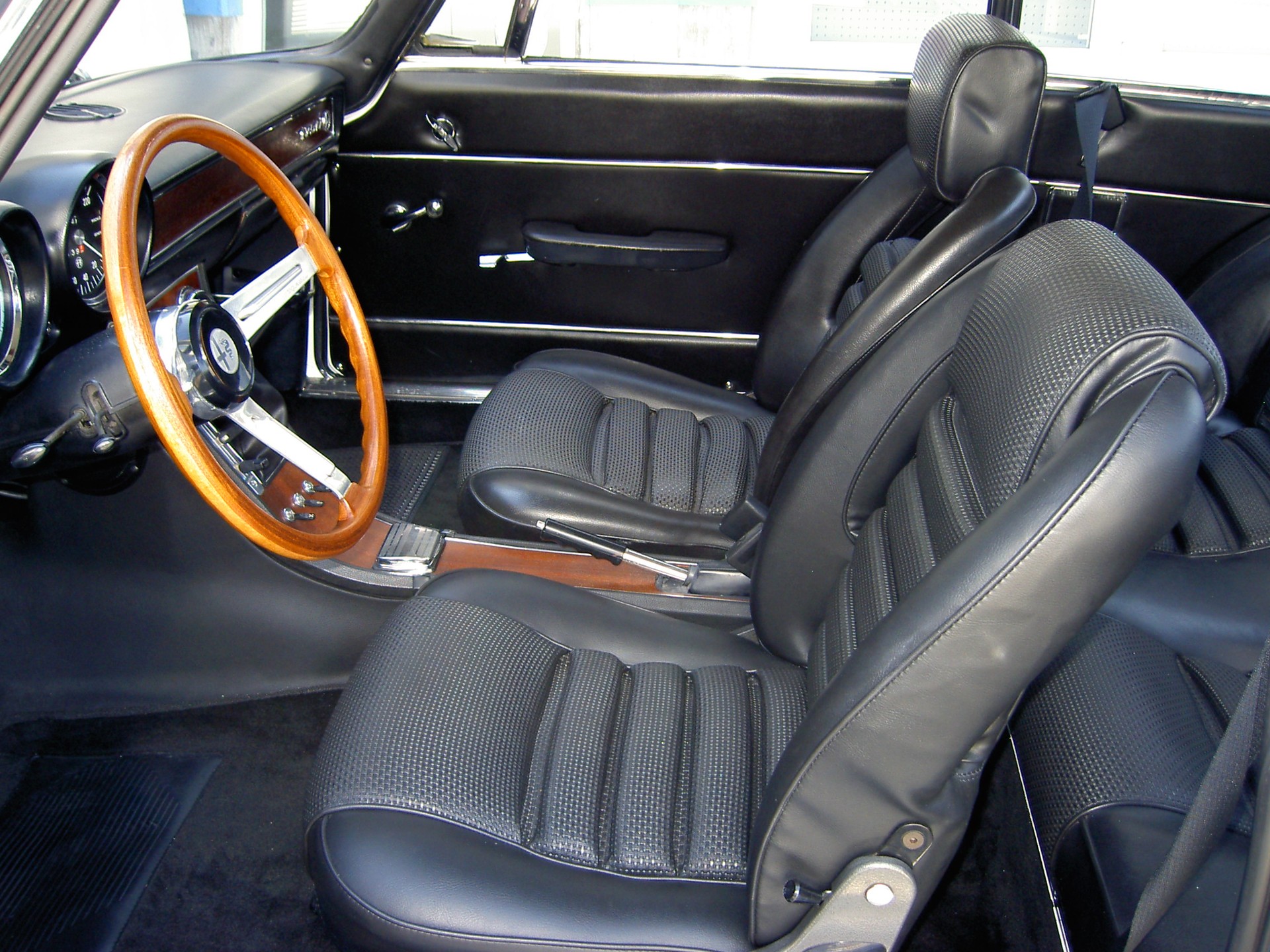 ALFA ROMEO 1750 GTV (VETERAN)-image-9