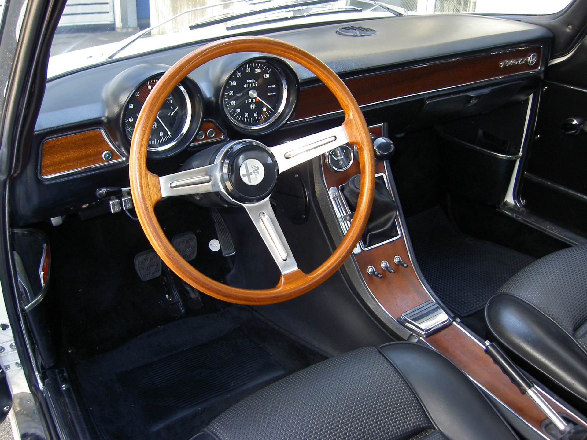 ALFA ROMEO 1750 GTV (VETERAN)-image-7