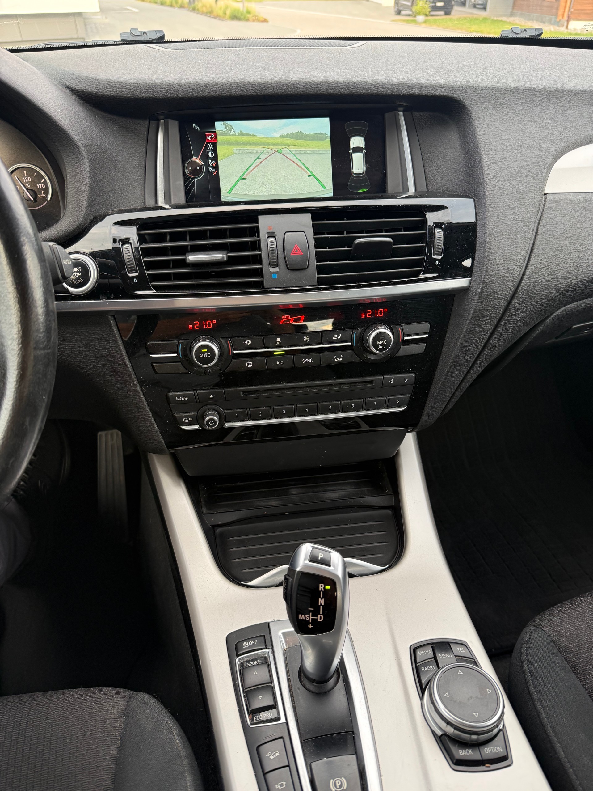 BMW X3 xDrive 28i xLine Steptronic-image-11