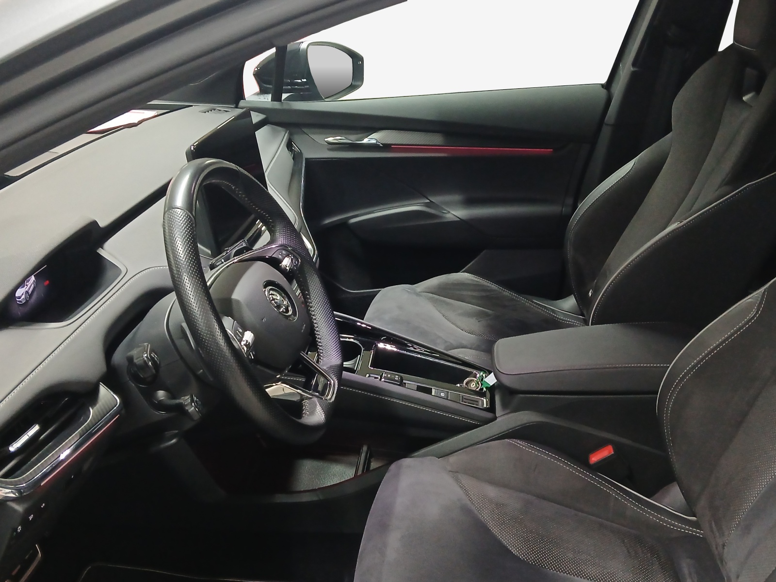 SKODA Enyaq iV 80x SportLine-image-8