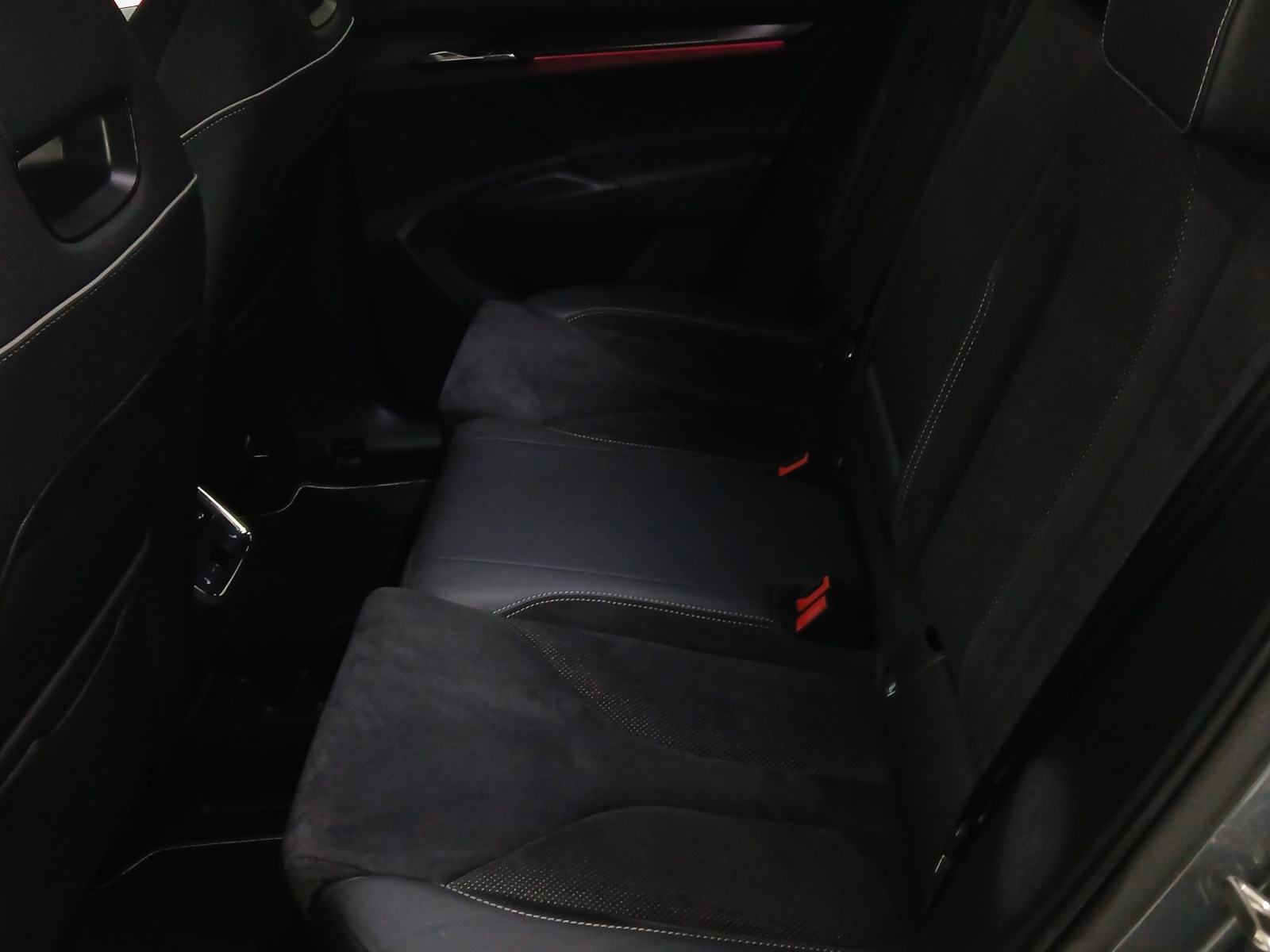 SKODA Enyaq iV 80x SportLine-image-12