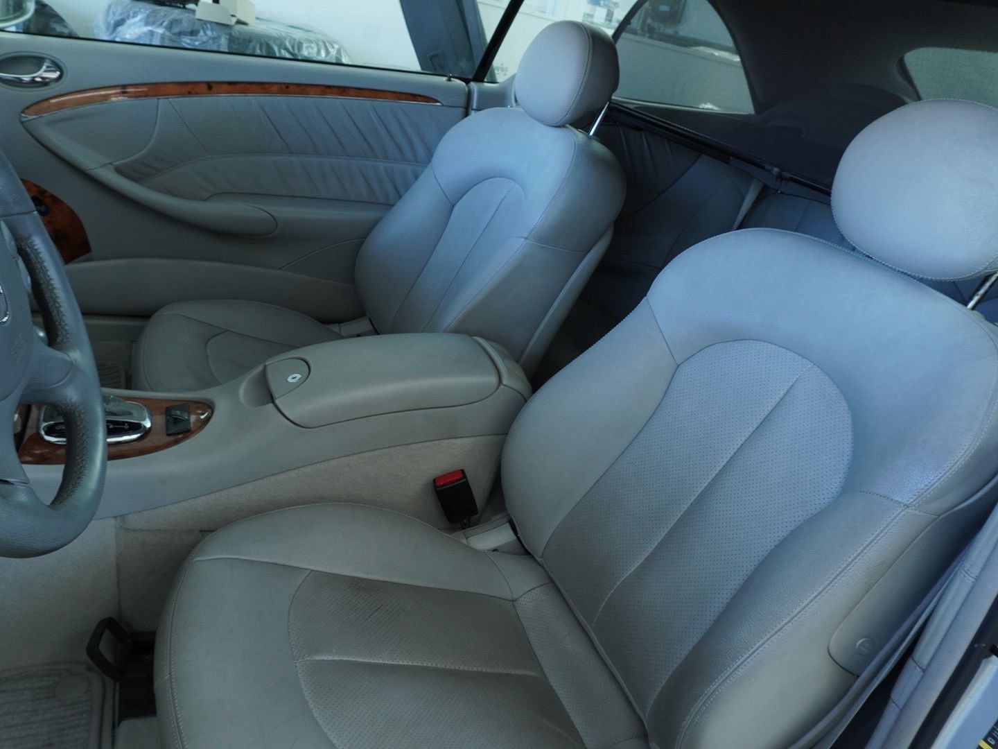 MERCEDES-BENZ CLK 240 Elégance Cabriolet-image-4