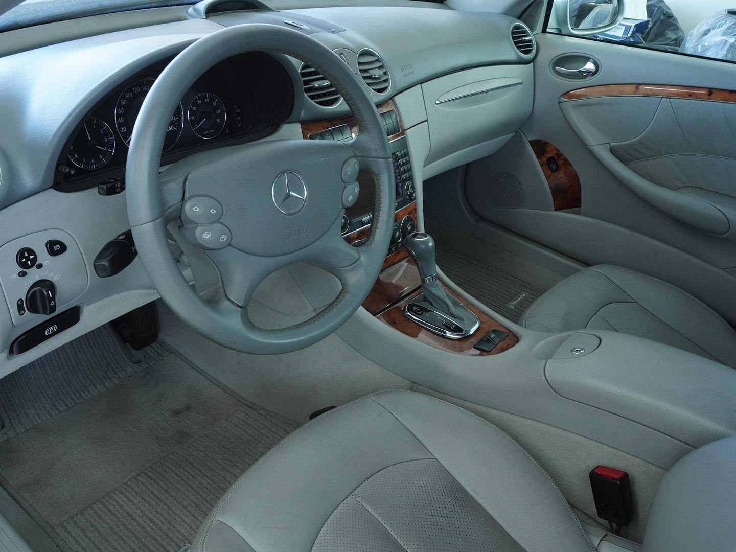 MERCEDES-BENZ CLK 240 Elégance Cabriolet-image-3