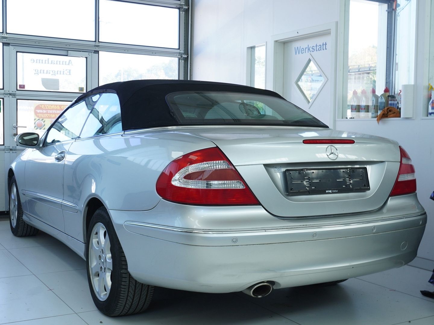 MERCEDES-BENZ CLK 240 Elégance Cabriolet-image-2