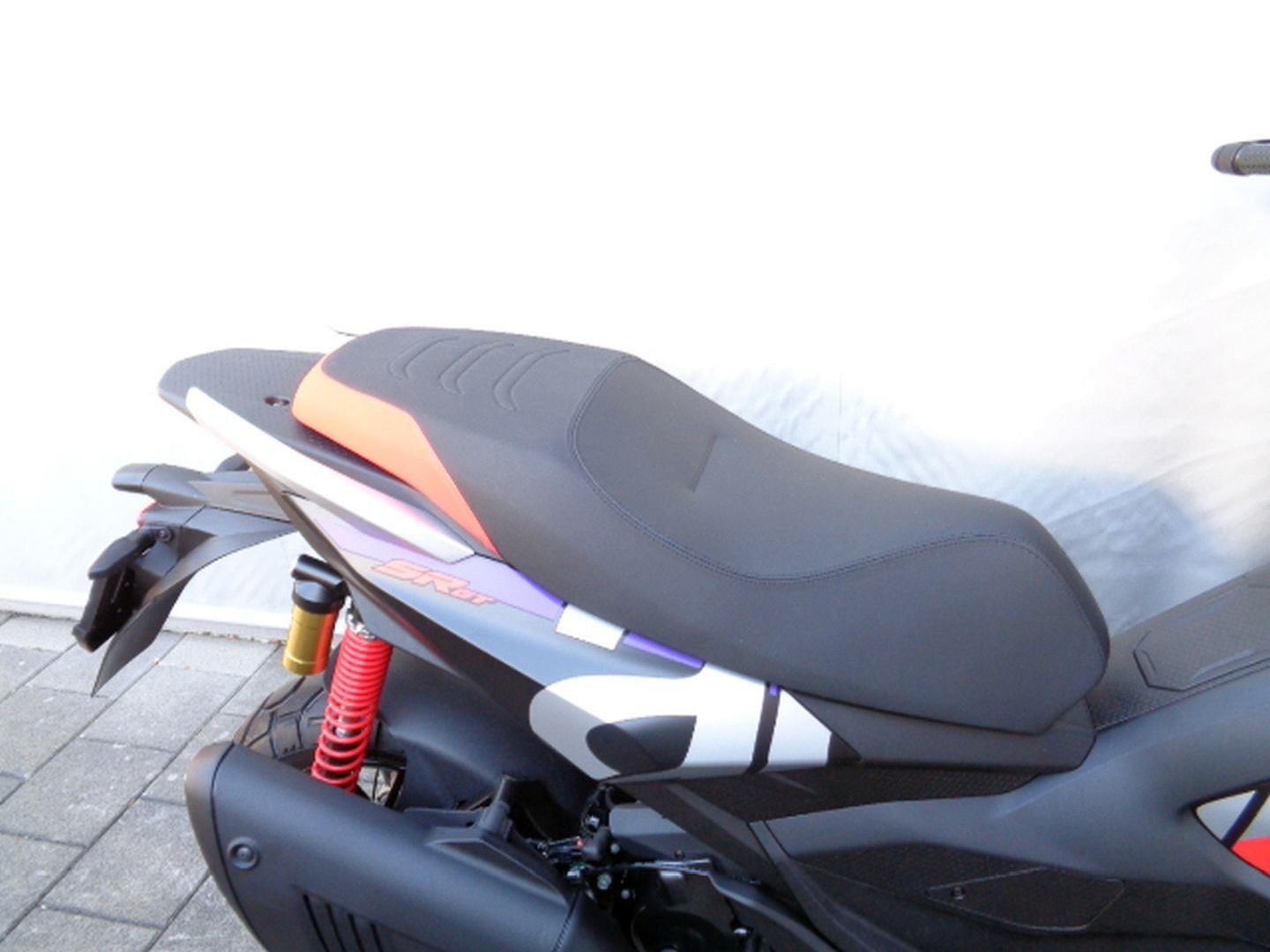 APRILIA SR GT400 E5 RALLY REPLICA-image-8