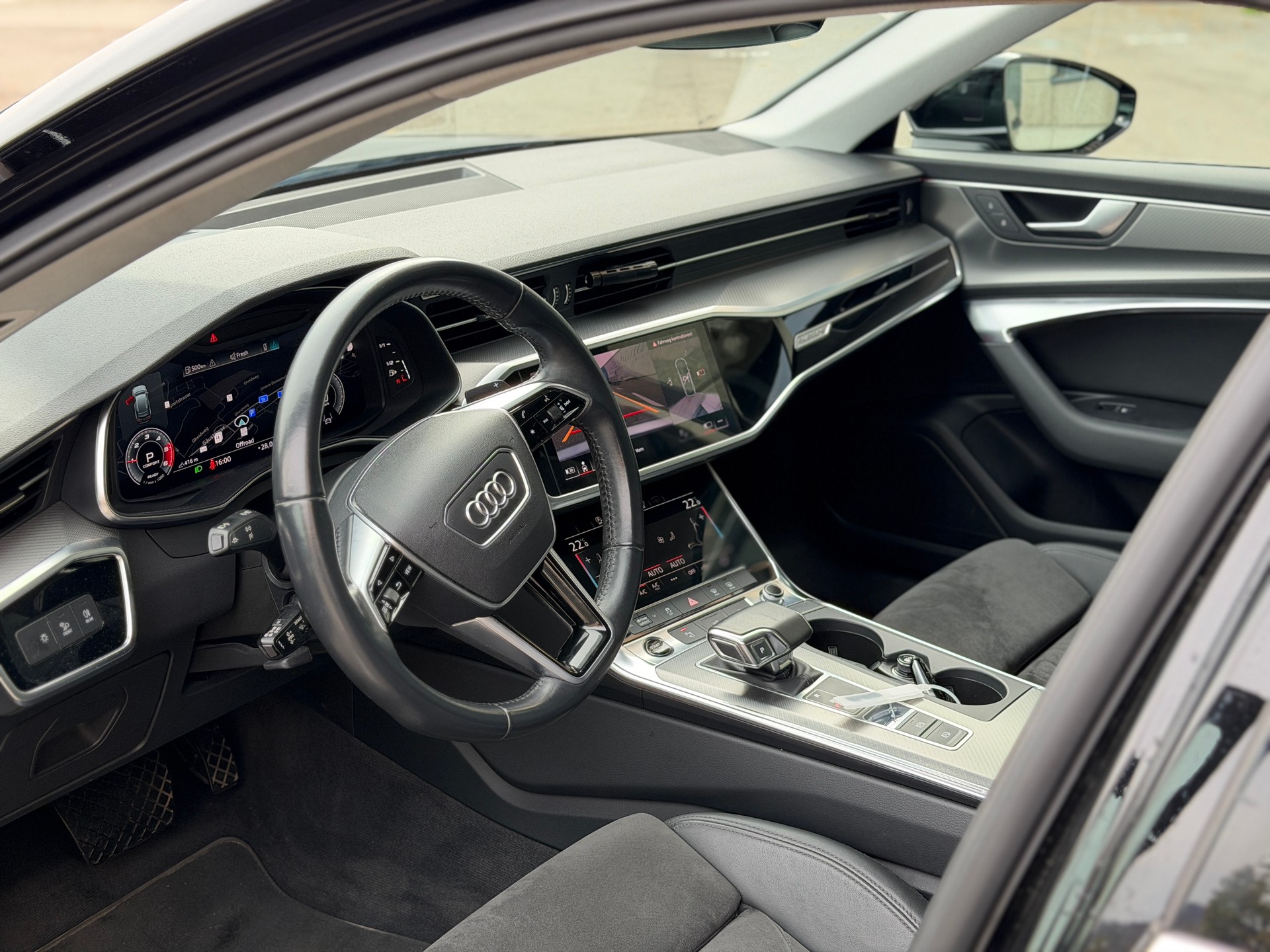 AUDI A6 Avant 40 TDI Sport Attraction quattro S-tronic-image-14