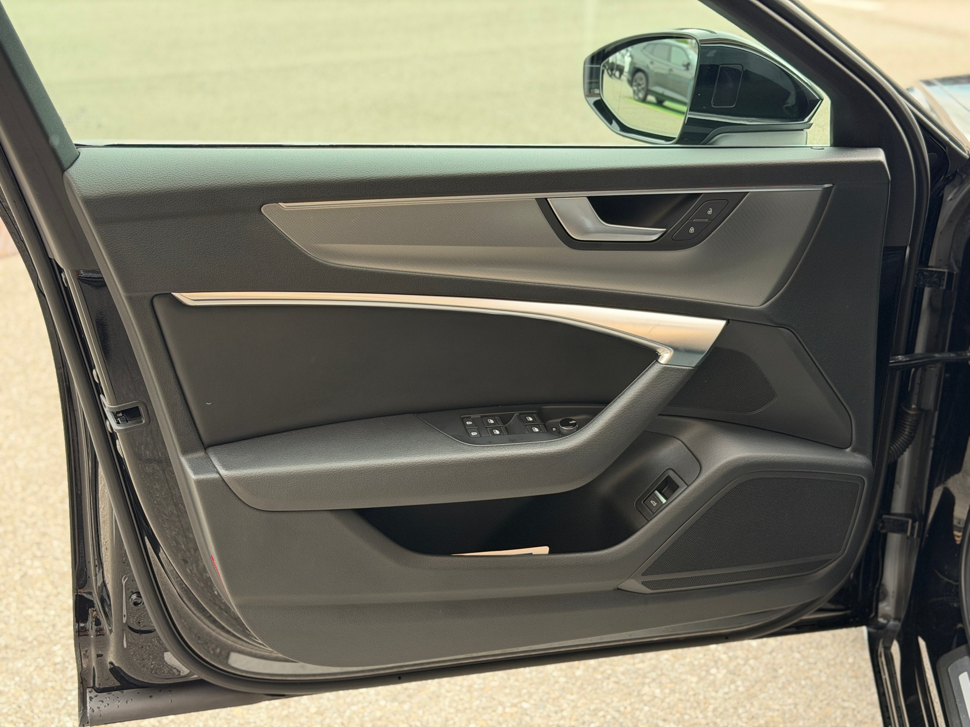 AUDI A6 Avant 40 TDI Sport Attraction quattro S-tronic-image-15