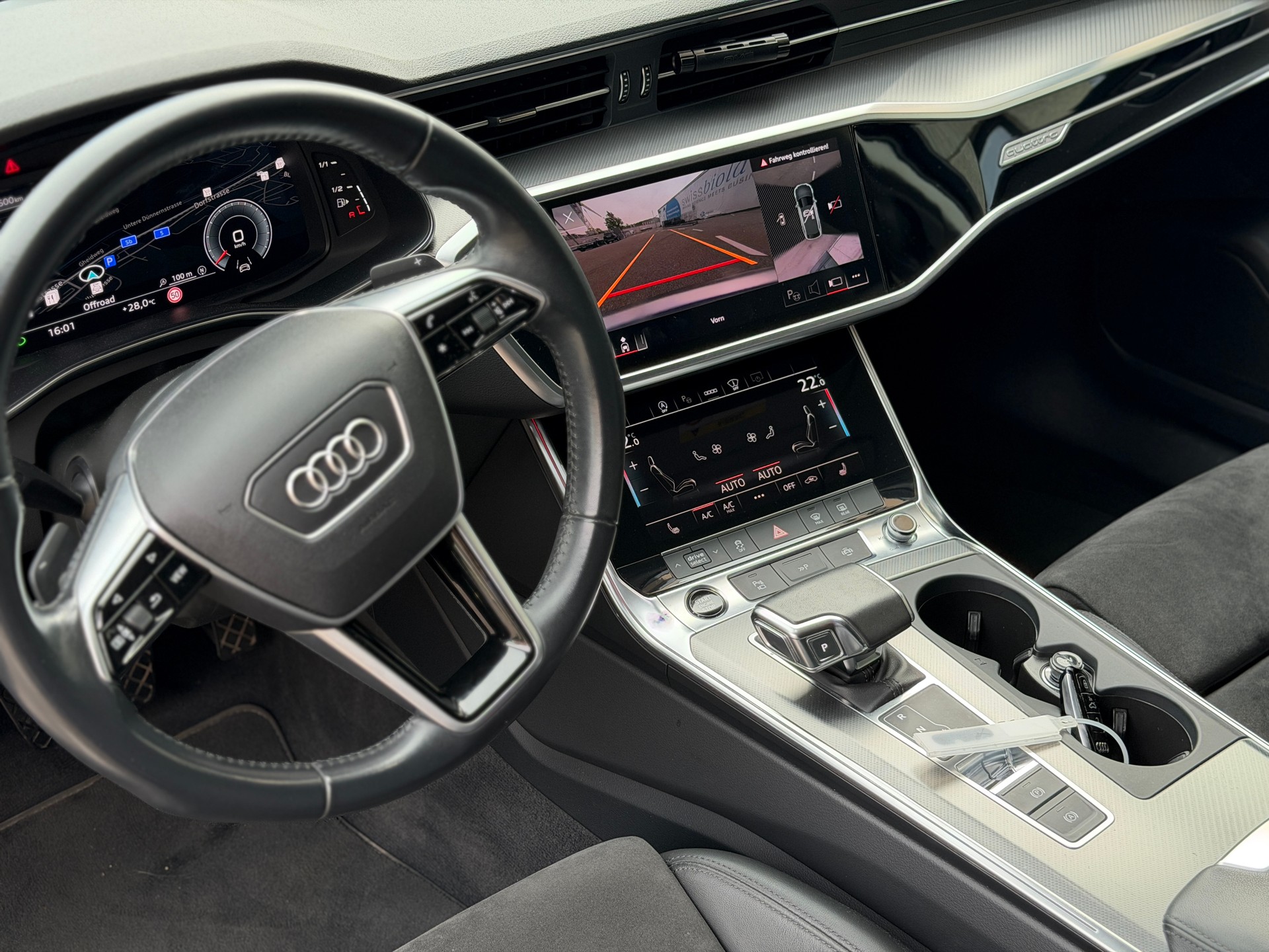 AUDI A6 Avant 40 TDI Sport Attraction quattro S-tronic-image-16
