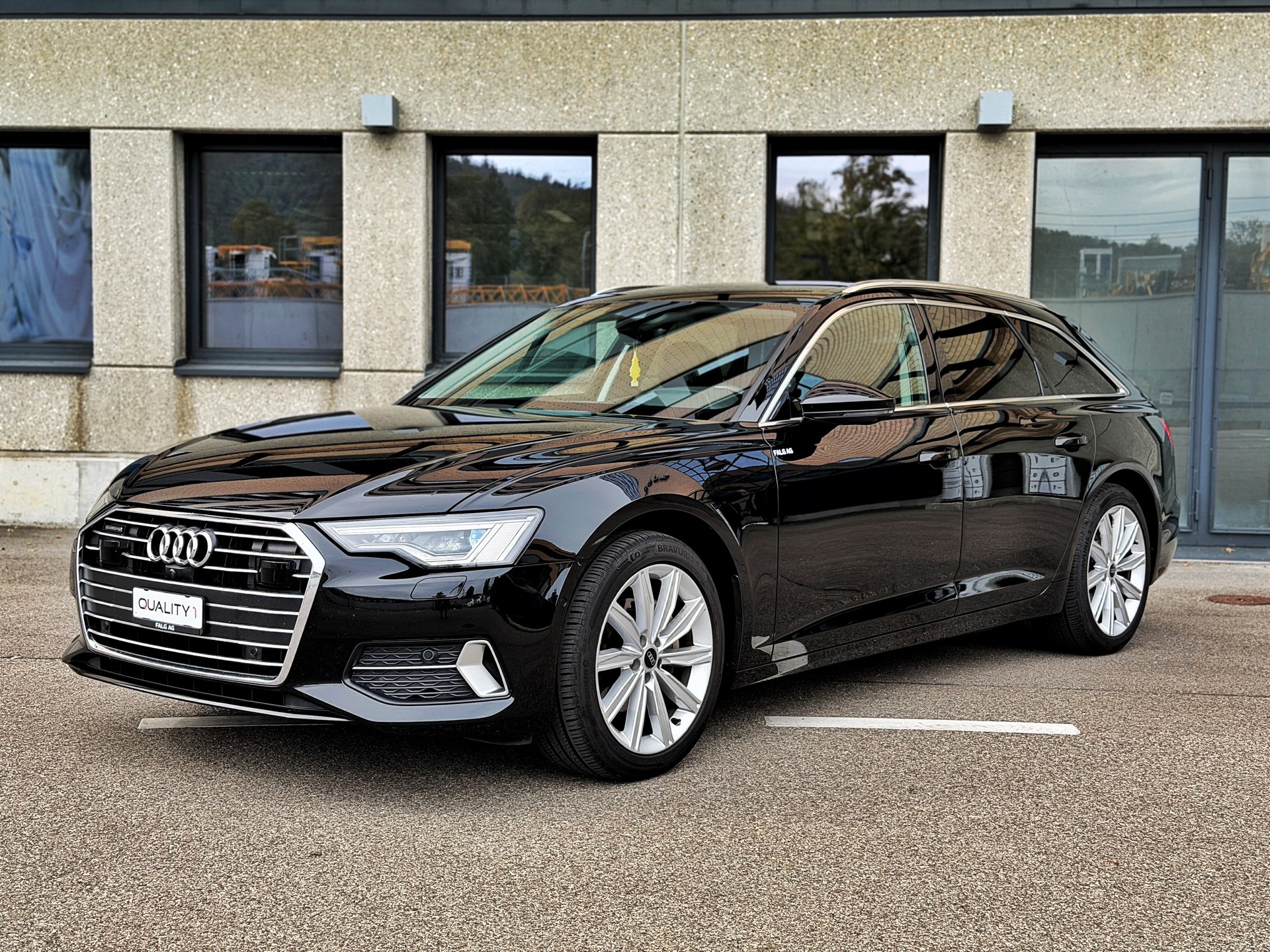 AUDI A6 Avant 40 TDI Sport Attraction quattro S-tronic-image-0