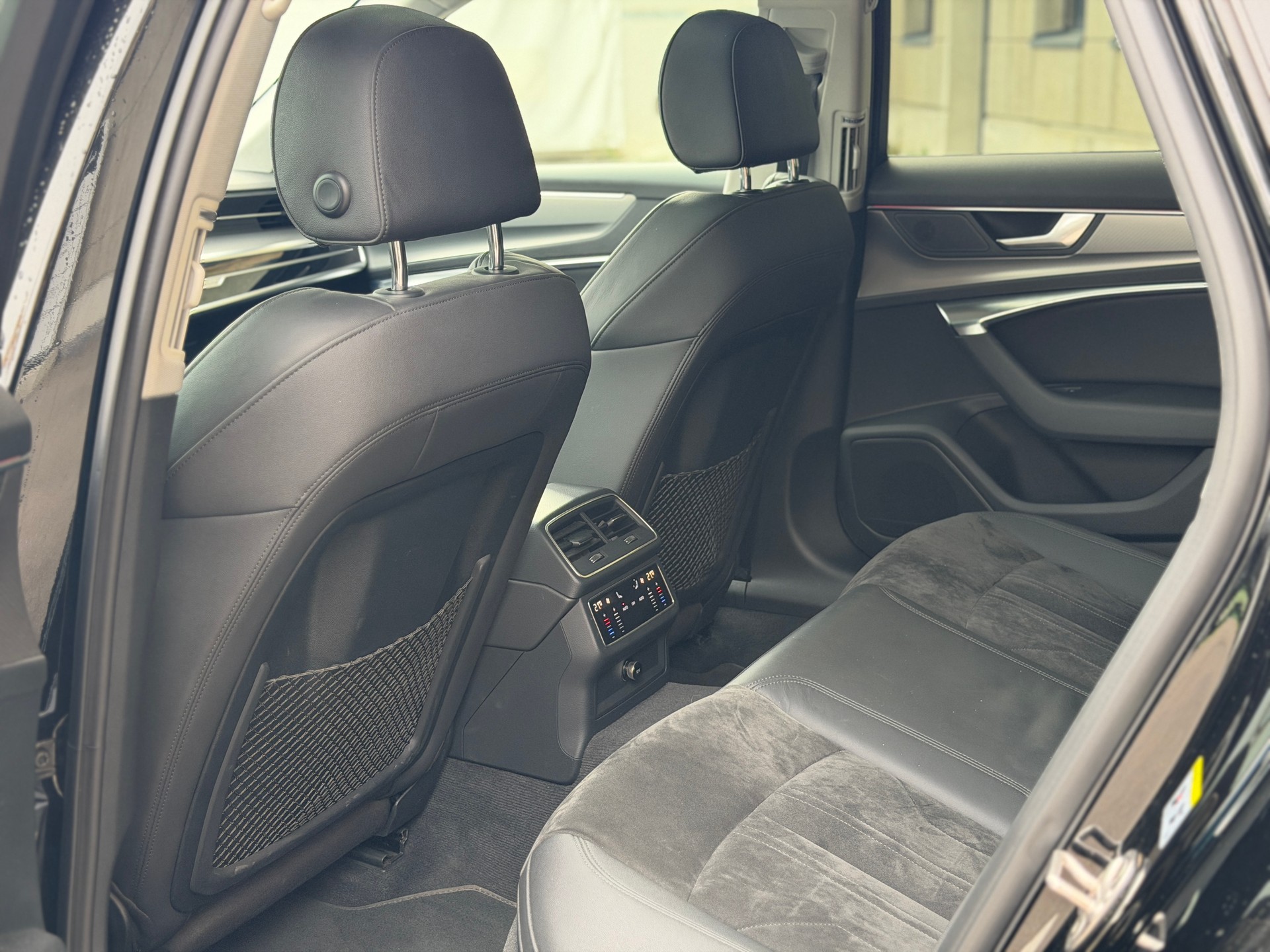 AUDI A6 Avant 40 TDI Sport Attraction quattro S-tronic-image-20