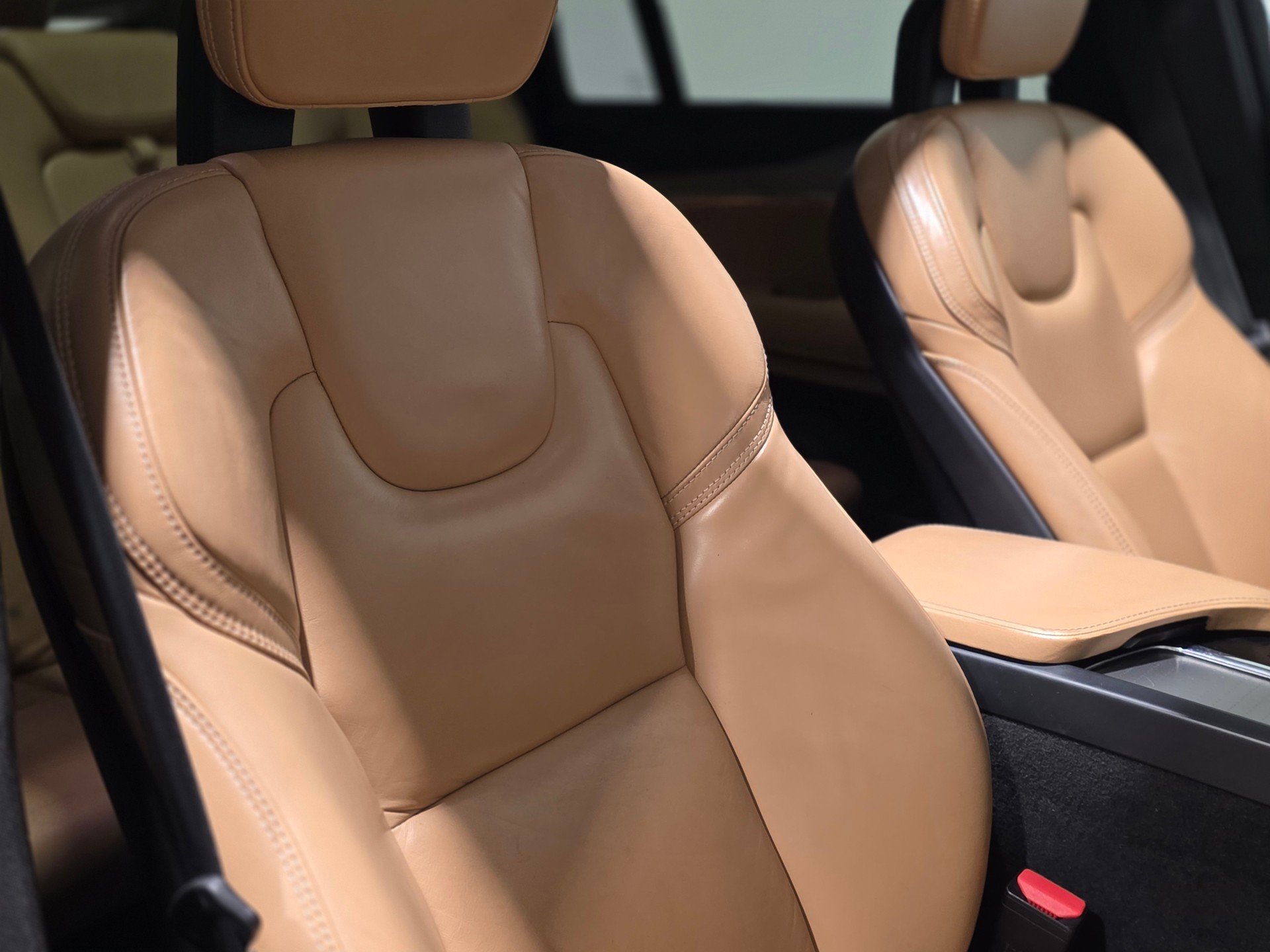 VOLVO XC90 D5 AWD Inscription Geartronic-image-21